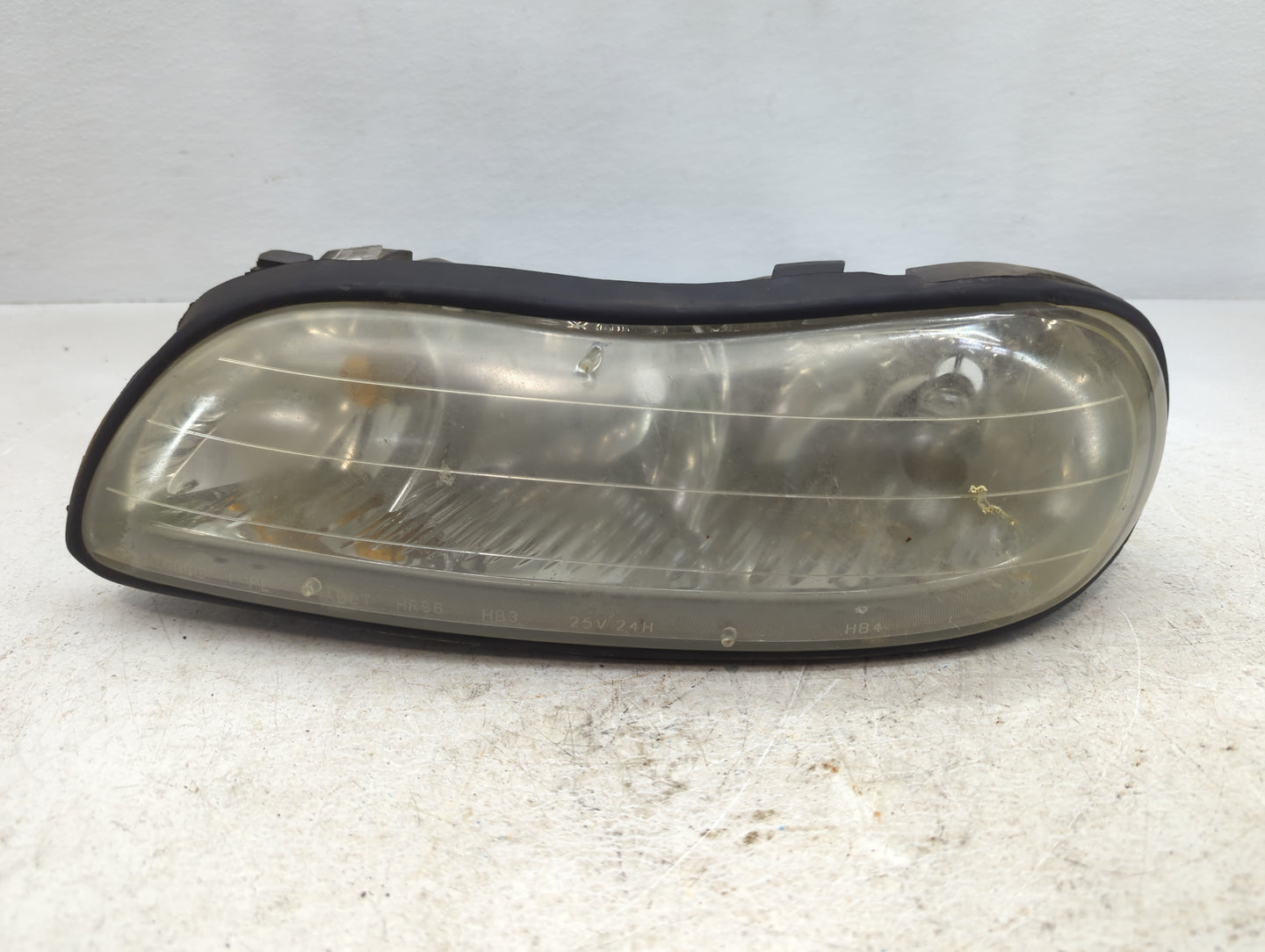 1997-2005 Chevrolet Malibu Passenger Right Oem Head Light Headlight Lamp - Oemusedautoparts1.com