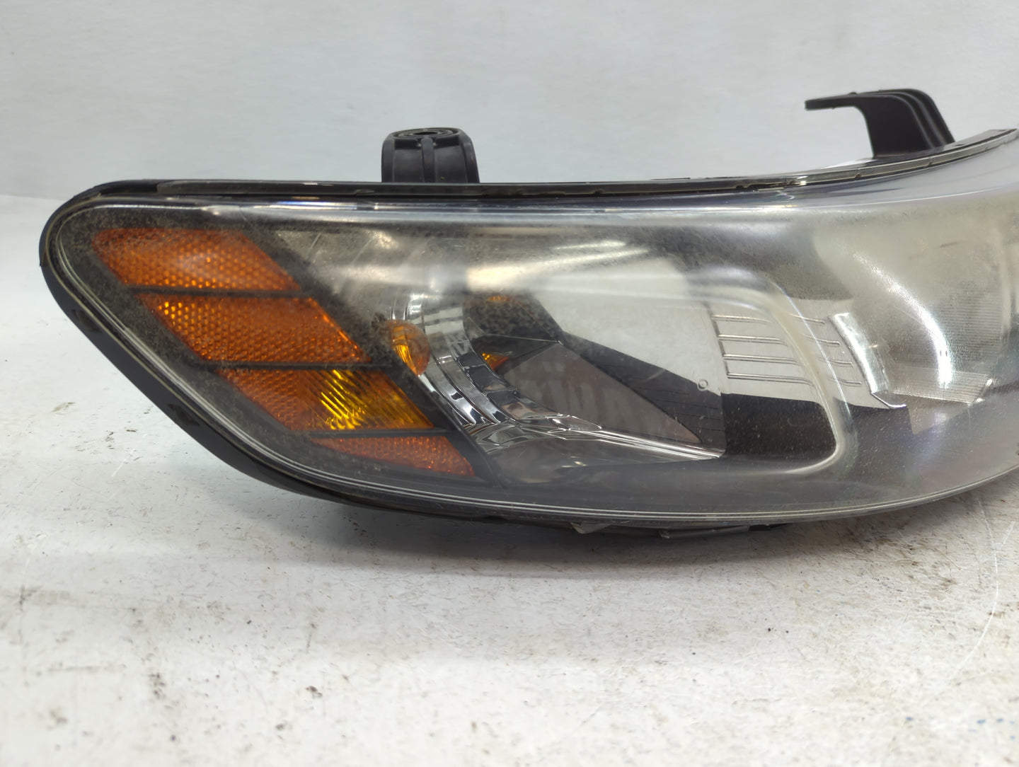 2010-2012 Kia Forte Driver Left Oem Head Light Headlight Lamp - Oemusedautoparts1.com