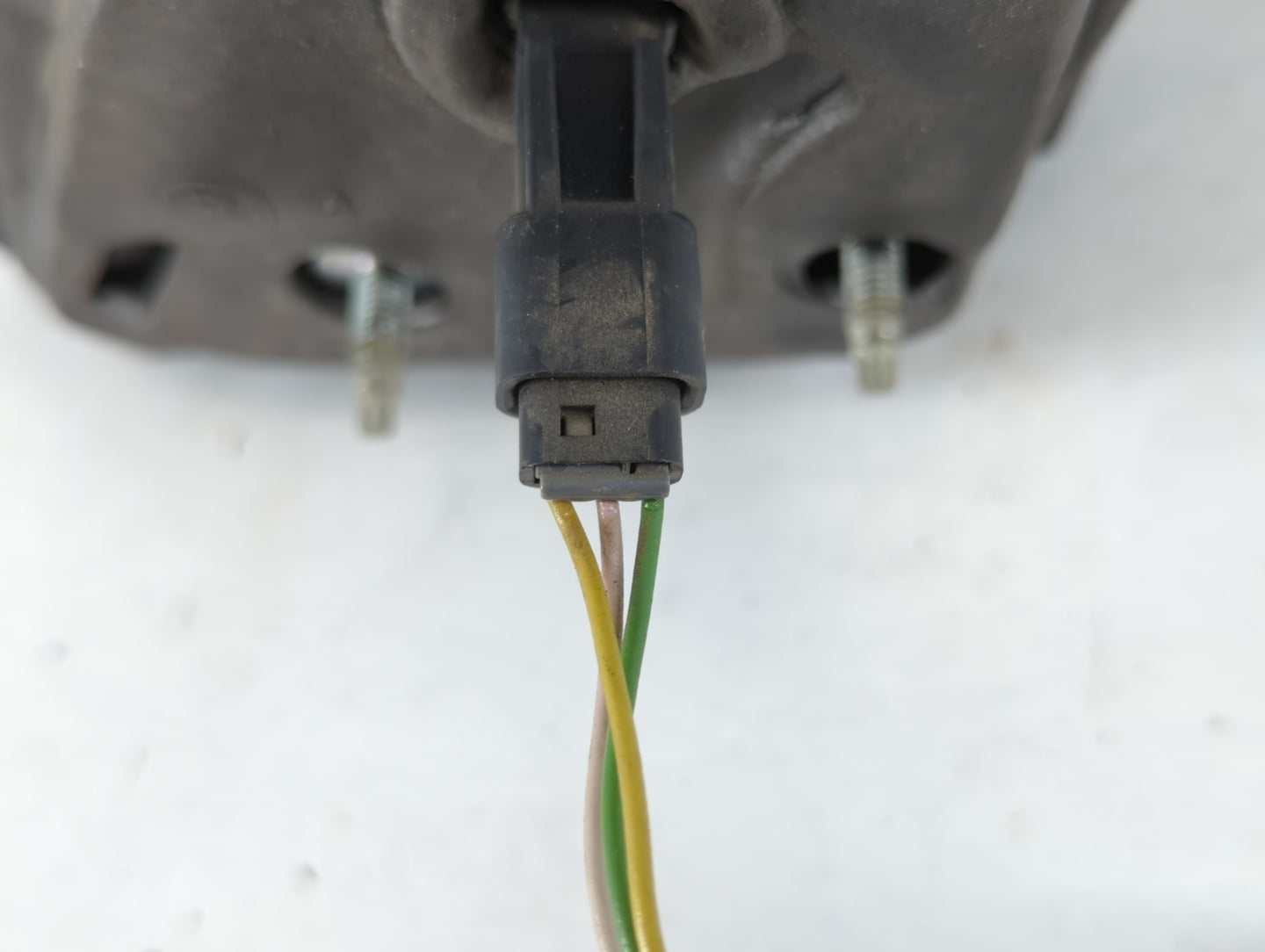 2007 Suzuki Xl-7 Side Mirror Replacement Passenger Right View Door Mirror P/N:15852997 Fits OEM Used Auto Parts - Oemusedautoparts1.com