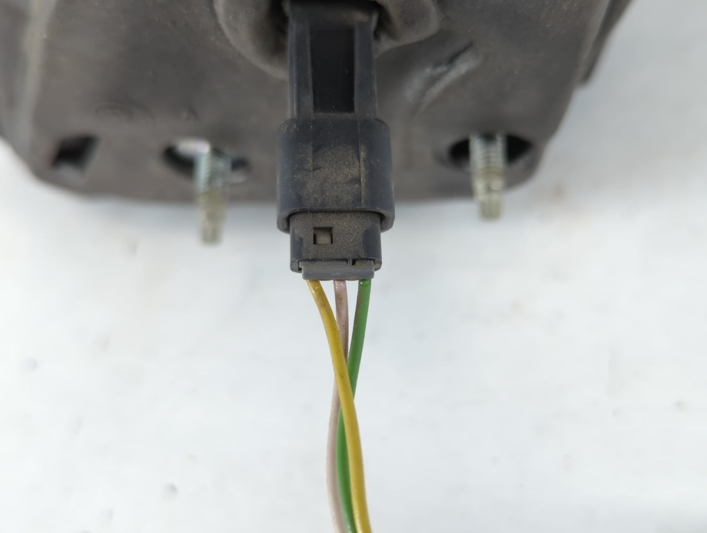 2007 Suzuki Xl-7 Side Mirror Replacement Passenger Right View Door Mirror P/N:15852997 Fits OEM Used Auto Parts - Oemusedautoparts1.com