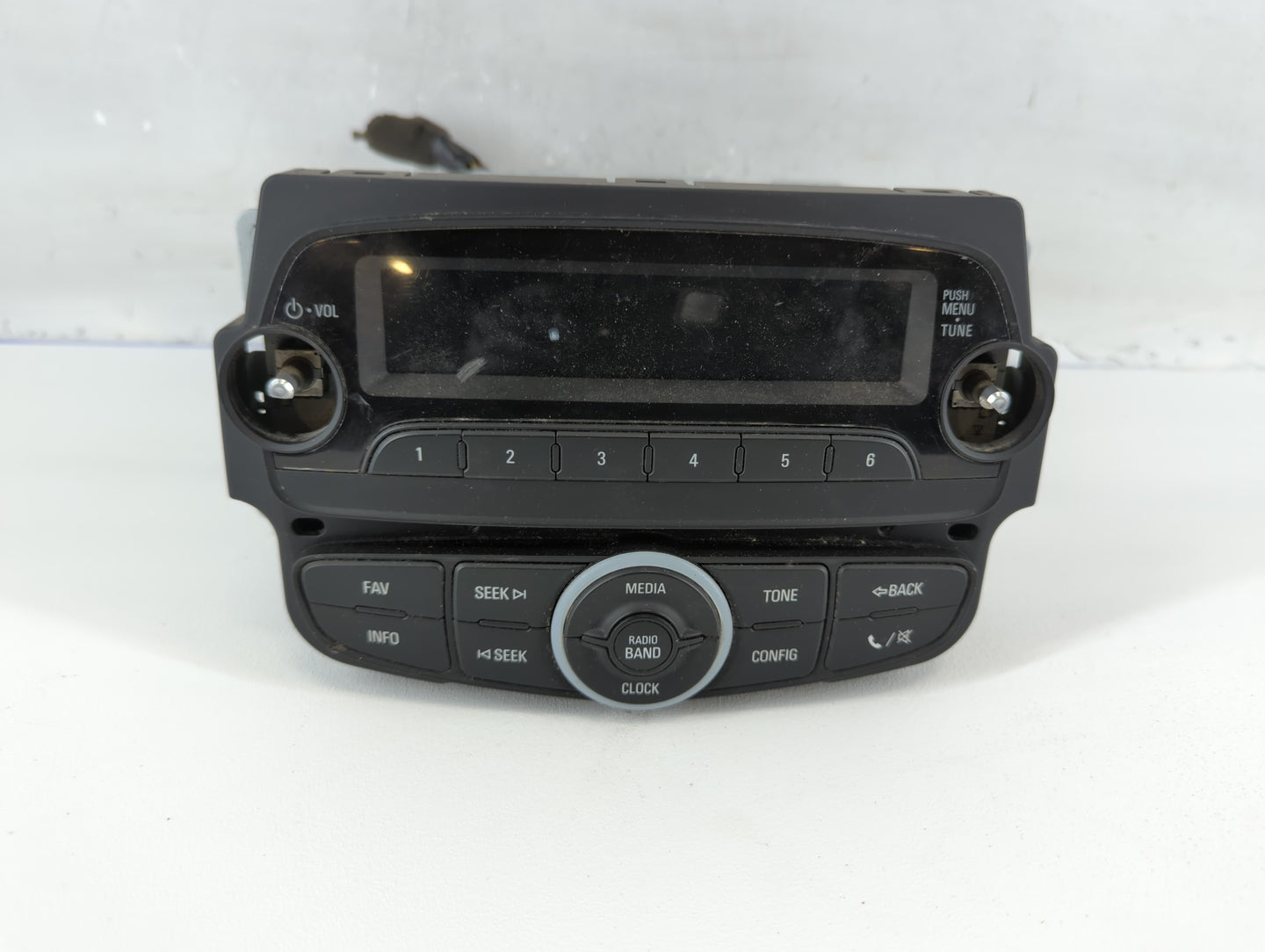 2014-2015 Chevrolet Spark Radio AM FM Cd Player Receiver Replacement P/N:95375119 Fits Fits 2014 2015 OEM Used Auto Parts - Oemusedautoparts1.com