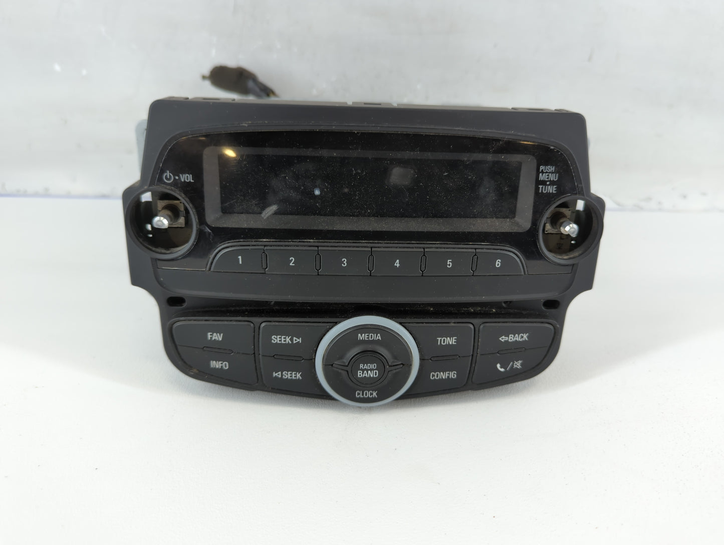 2014-2015 Chevrolet Spark Radio AM FM Cd Player Receiver Replacement P/N:95375119 Fits Fits 2014 2015 OEM Used Auto Parts - Oemusedautoparts1.com