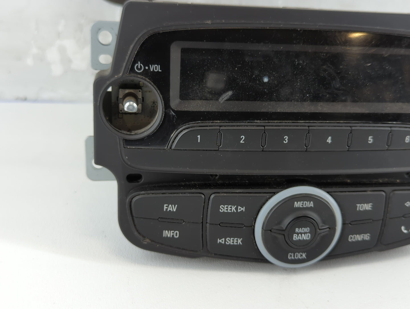 2014-2015 Chevrolet Spark Radio AM FM Cd Player Receiver Replacement P/N:95375119 Fits Fits 2014 2015 OEM Used Auto Parts - Oemusedautoparts1.com