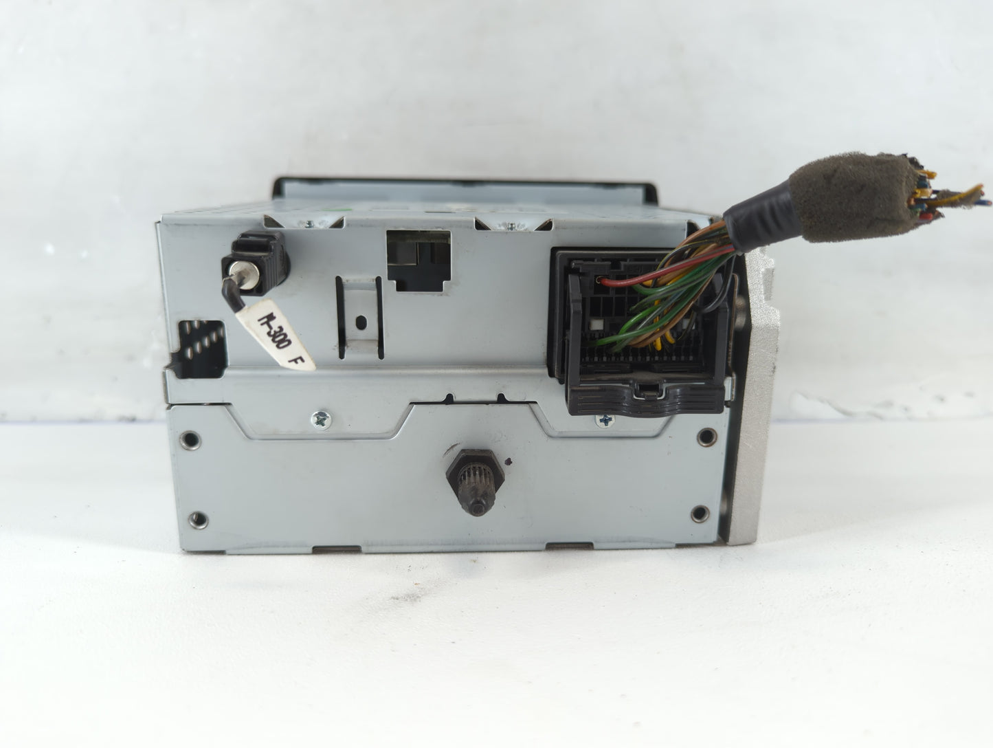2014-2015 Chevrolet Spark Radio AM FM Cd Player Receiver Replacement P/N:95375119 Fits Fits 2014 2015 OEM Used Auto Parts - Oemusedautoparts1.com