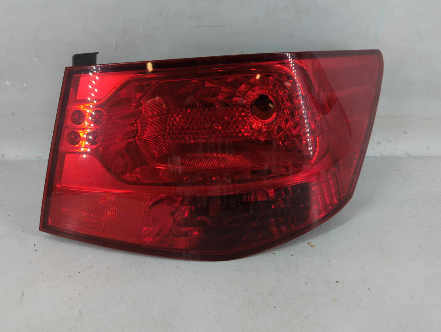 2011-2013 Hyundai Elantra Tail Light Assembly Driver Left OEM Fits Fits 2011 2012 2013 OEM Used Auto Parts - Oemusedautoparts1.com