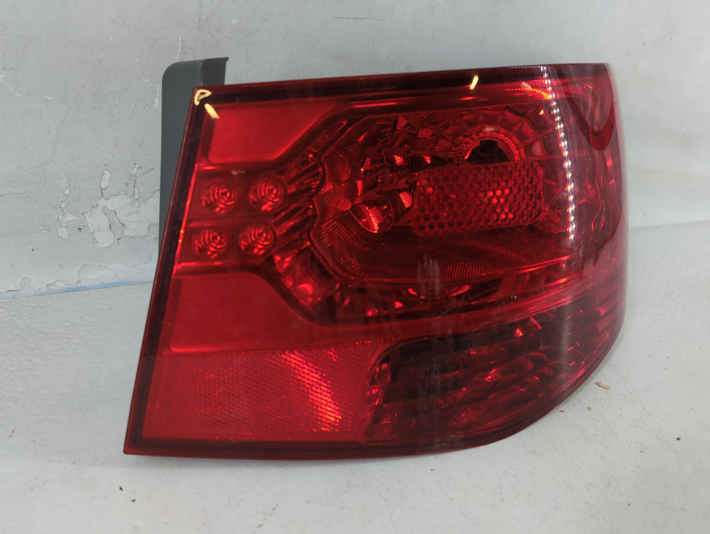 2011-2013 Hyundai Elantra Tail Light Assembly Driver Left OEM Fits Fits 2011 2012 2013 OEM Used Auto Parts - Oemusedautoparts1.com
