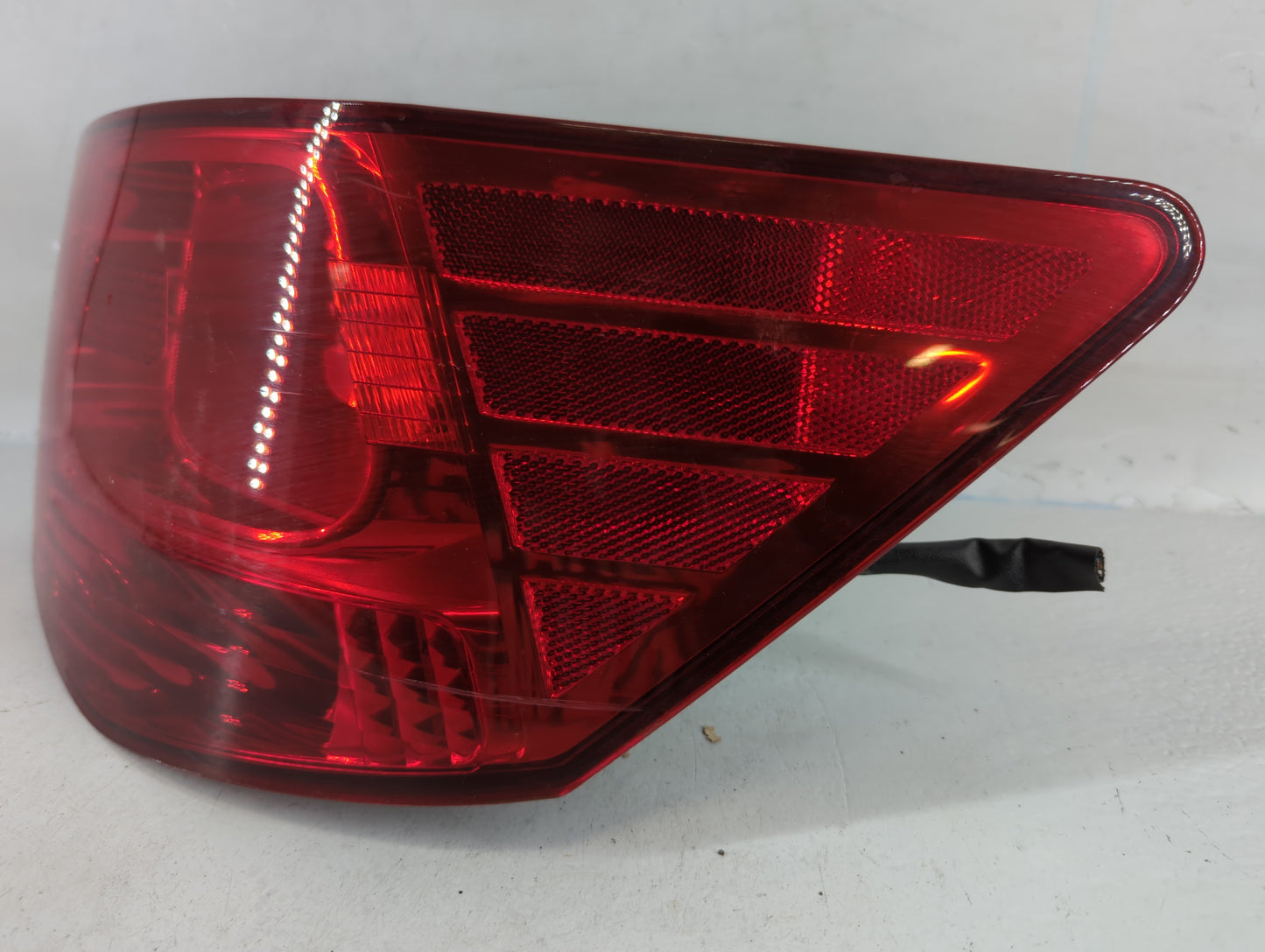 2011-2013 Hyundai Elantra Tail Light Assembly Driver Left OEM Fits Fits 2011 2012 2013 OEM Used Auto Parts - Oemusedautoparts1.com