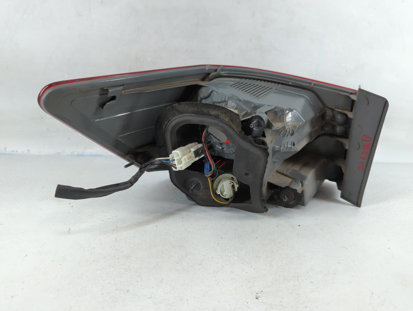 2011-2013 Hyundai Elantra Tail Light Assembly Driver Left OEM Fits Fits 2011 2012 2013 OEM Used Auto Parts - Oemusedautoparts1.com