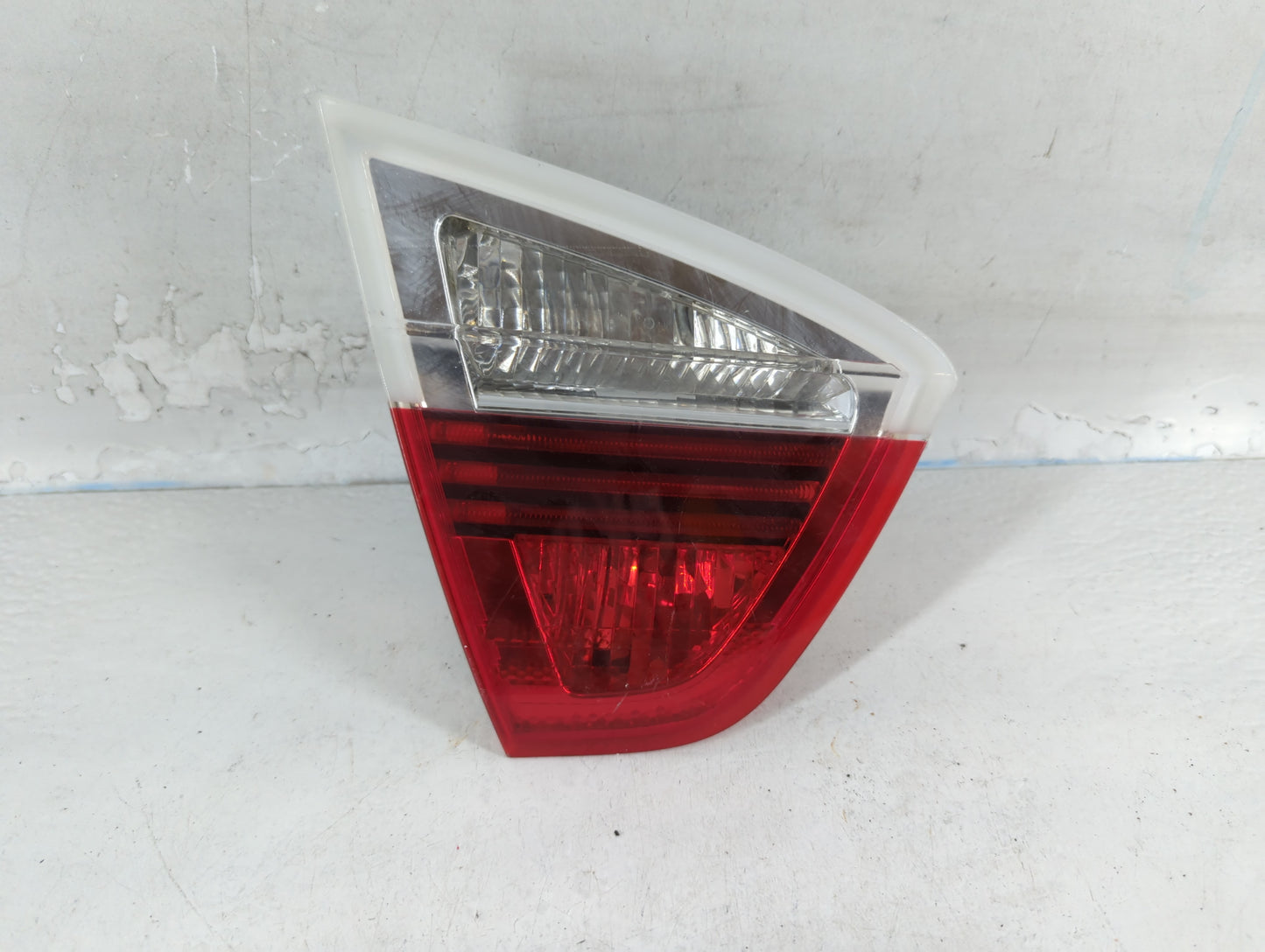 2006 Bmw 325i Tail Light Assembly Passenger Right OEM P/N:6 937 459 Fits Fits 2004 2005 OEM Used Auto Parts - Oemusedautoparts1.com