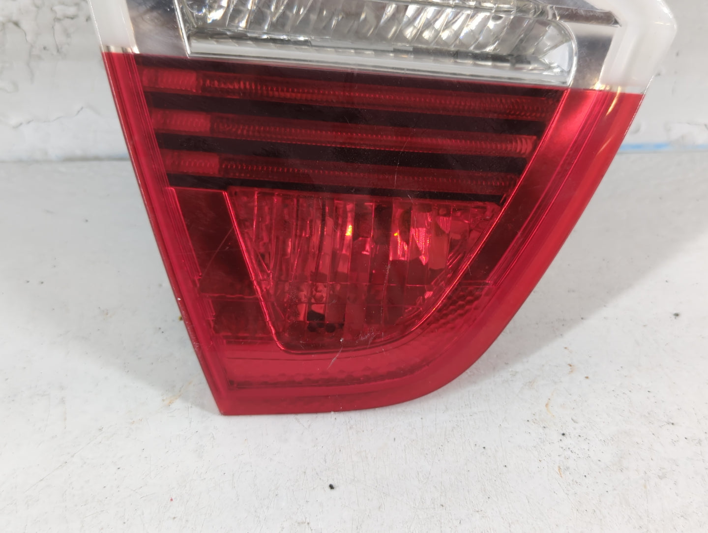 2006 Bmw 325i Tail Light Assembly Passenger Right OEM P/N:6 937 459 Fits Fits 2004 2005 OEM Used Auto Parts - Oemusedautoparts1.com