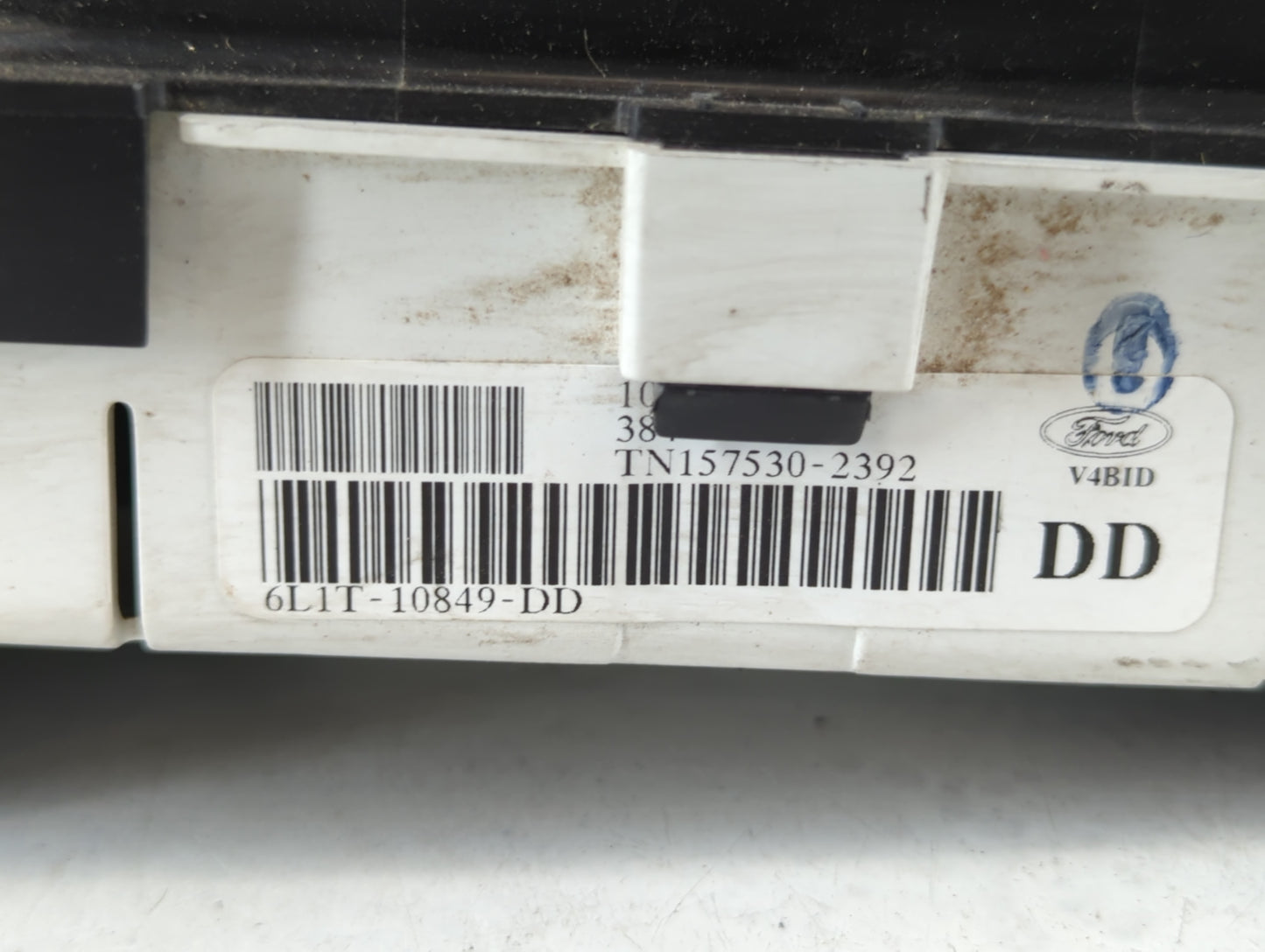 2005-2006 Ford Expedition Instrument Cluster Speedometer Gauges P/N:6L1T-10849-DD Fits Fits 2005 2006 OEM Used Auto Parts - Oemusedautoparts1.com