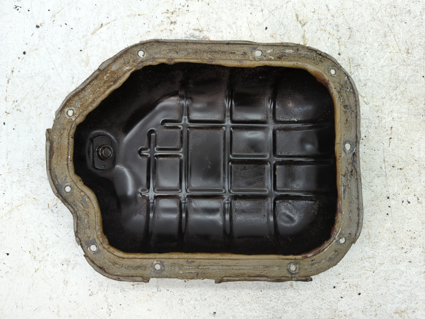2003-2004 Nissan Murano Engine Oil Pan Fits Fits 2003 2004 OEM Used Auto Parts - Oemusedautoparts1.com