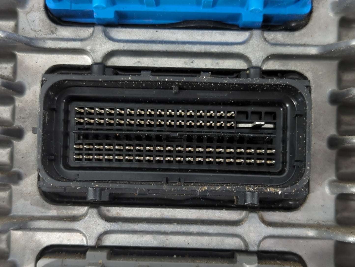 2017 Chevrolet Traverse PCM Engine Control Computer ECU ECM PCU OEM P/N:12670801 E39A Fits Fits 2018 2019 2020 OEM Used Auto Parts - Oemusedautoparts1.com