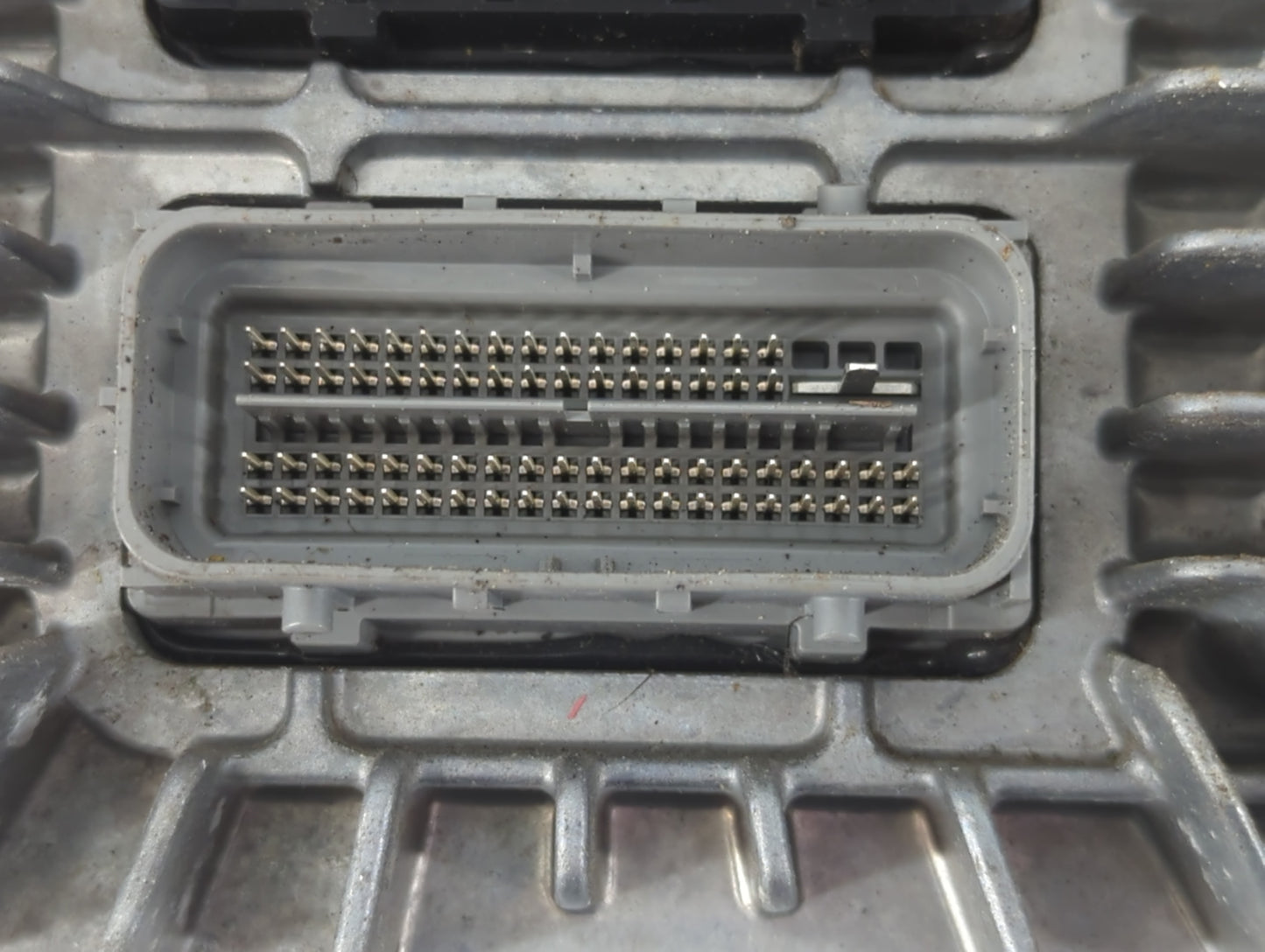 2017 Chevrolet Traverse PCM Engine Control Computer ECU ECM PCU OEM P/N:12670801 E39A Fits Fits 2018 2019 2020 OEM Used Auto Parts - Oemusedautoparts1.com