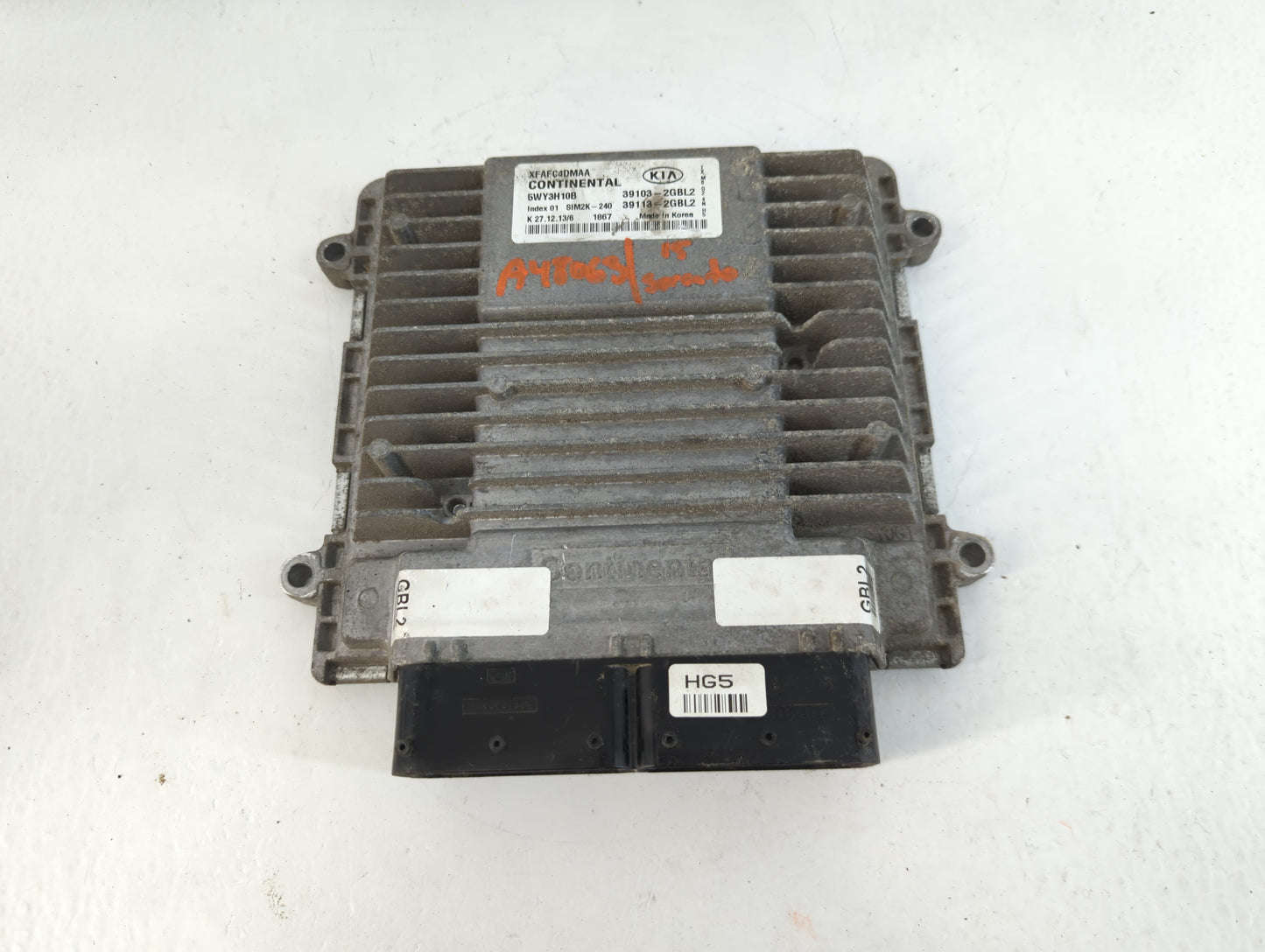 2014-2015 Kia Sorento PCM Engine Control Computer ECU ECM PCU OEM P/N:39113-2GBL2 39103-2GBL2 Fits Fits 2014 2015 OEM Used Auto Parts - Oemusedautoparts1.com