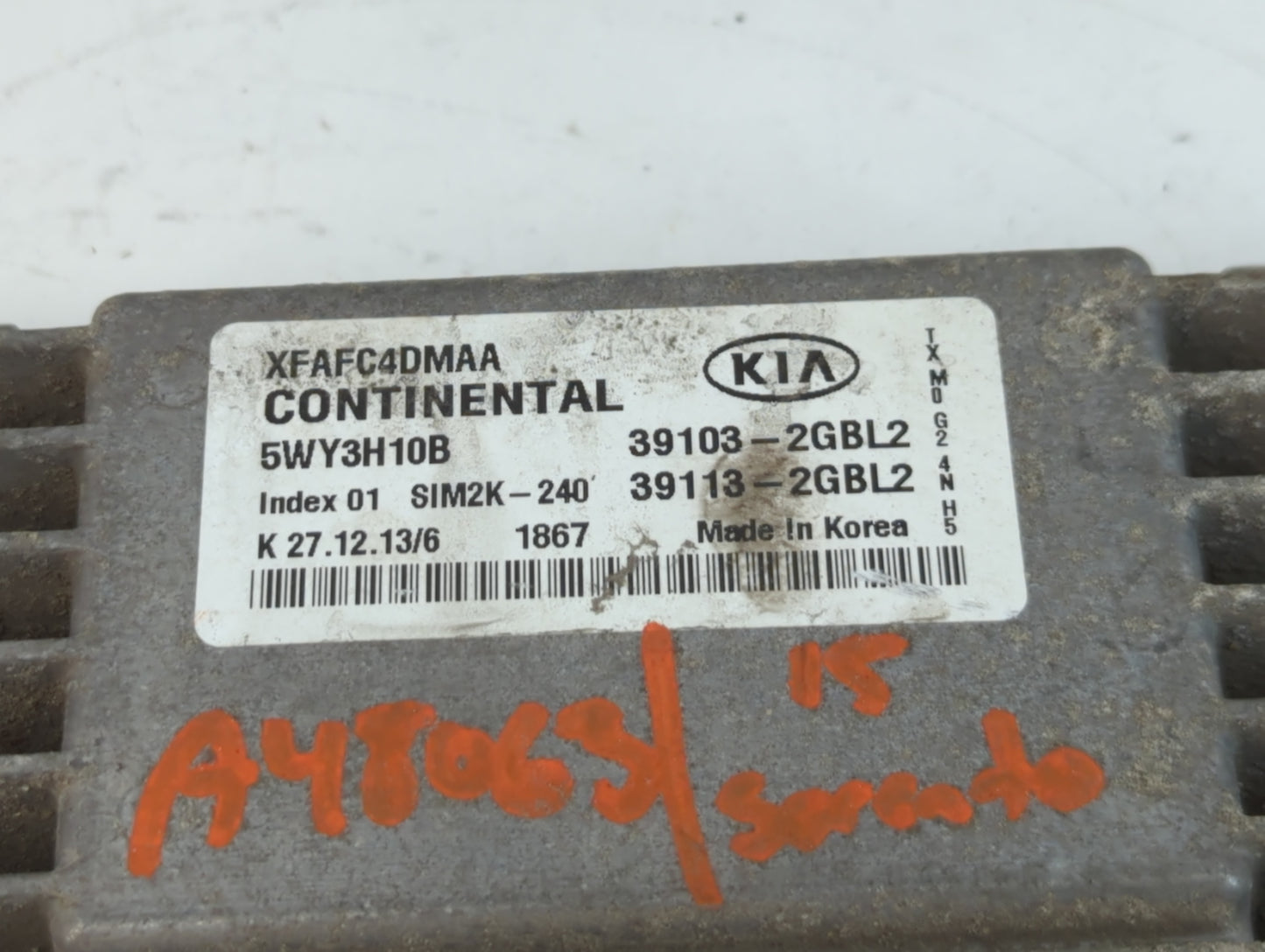 2014-2015 Kia Sorento PCM Engine Control Computer ECU ECM PCU OEM P/N:39113-2GBL2 39103-2GBL2 Fits Fits 2014 2015 OEM Used Auto Parts - Oemusedautoparts1.com