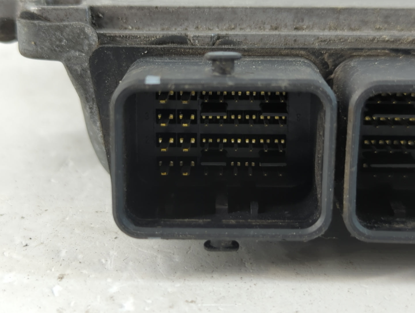 2014 Nissan Pathfinder PCM Engine Control Computer ECU ECM PCU OEM P/N:667723 NEC010-035 Fits OEM Used Auto Parts - Oemusedautoparts1.com