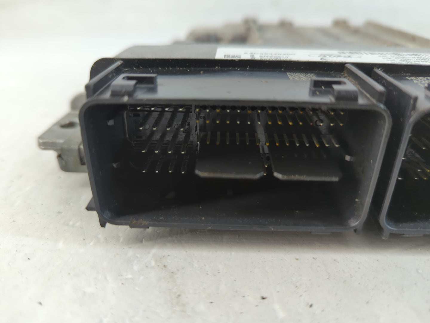 2017-2019 Ford Escape PCM Engine Control Computer ECU ECM PCU OEM P/N:HJ5A-12A650-MA Fits Fits 2017 2018 2019 OEM Used Auto Parts - Oemusedautoparts1.com