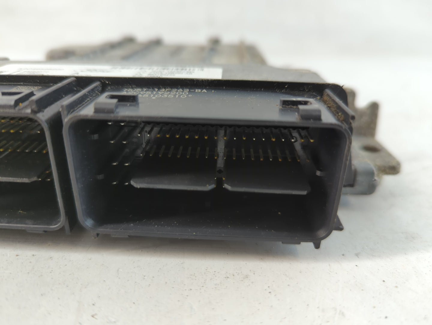 2017-2019 Ford Escape PCM Engine Control Computer ECU ECM PCU OEM P/N:HJ5A-12A650-MA Fits Fits 2017 2018 2019 OEM Used Auto Parts - Oemusedautoparts1.com