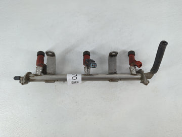 2004 Ford Fusion Fuel Injectors P/N:1L2E-9D280-EC Fits OEM Used Auto Parts - Oemusedautoparts1.com