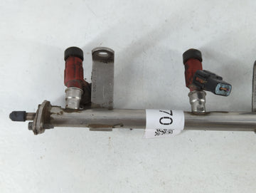 2004 Ford Fusion Fuel Injectors P/N:1L2E-9D280-EC Fits OEM Used Auto Parts
