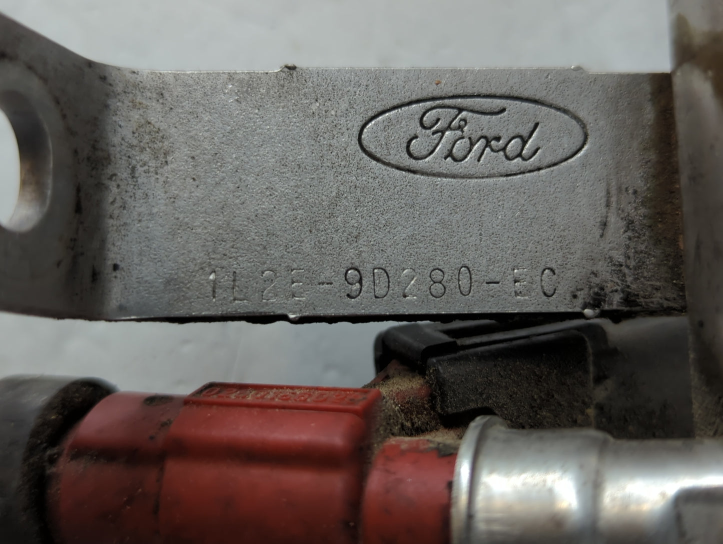 2004 Ford Fusion Fuel Injectors P/N:1L2E-9D280-EC Fits OEM Used Auto Parts - Oemusedautoparts1.com