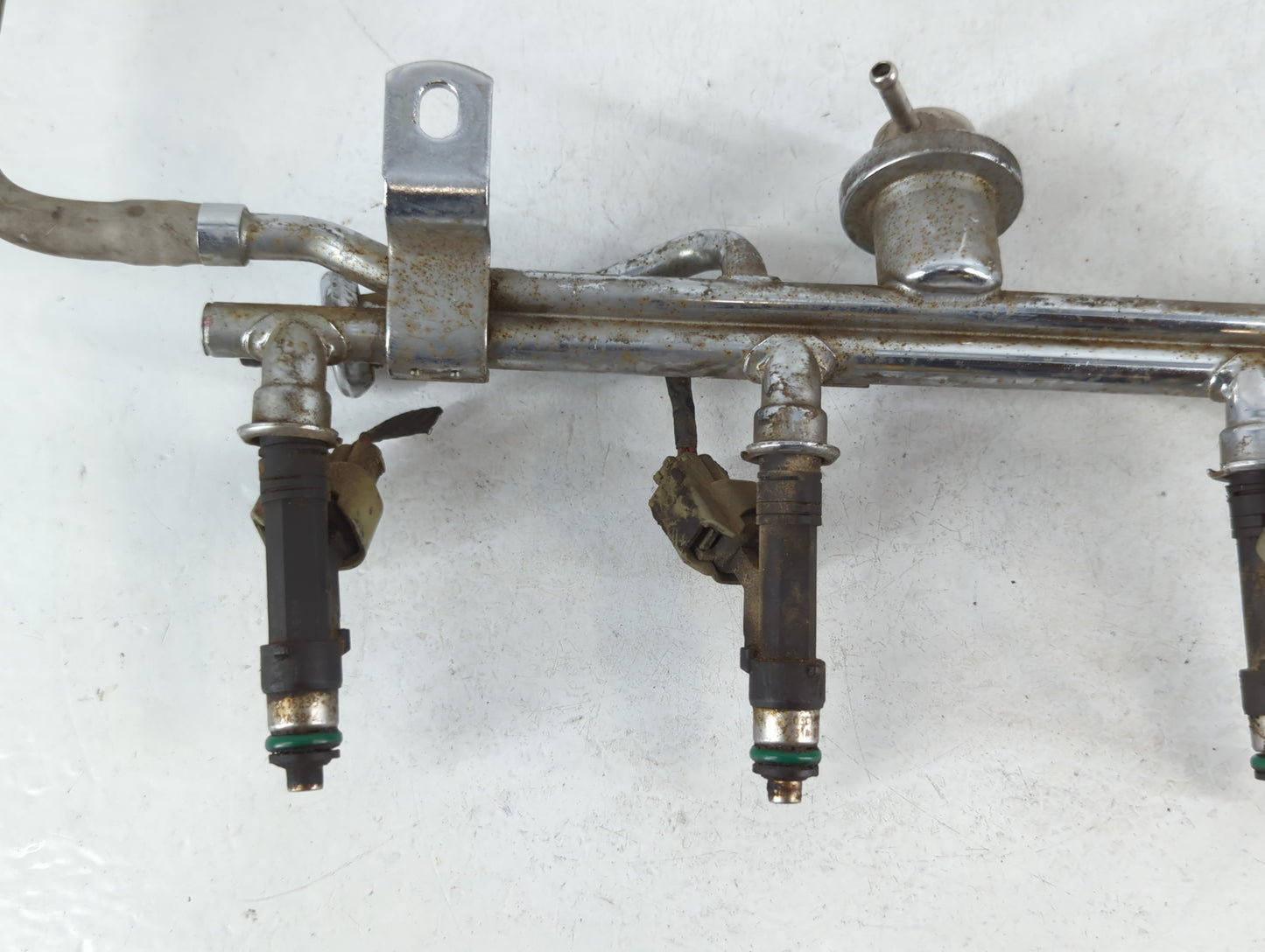 2003 Ford Expedition Fuel Injectors P/N:2L1E-9F792-F Fits OEM Used Auto Parts - Oemusedautoparts1.com