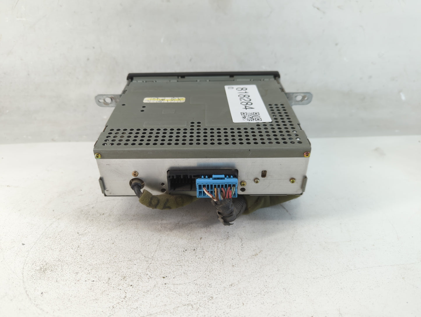 1998-2000 Honda Accord Radio AM FM Cd Player Receiver Replacement Fits Fits 1998 1999 2000 2001 2002 2003 2004 OEM Used Auto Parts - Oemusedautoparts1.com