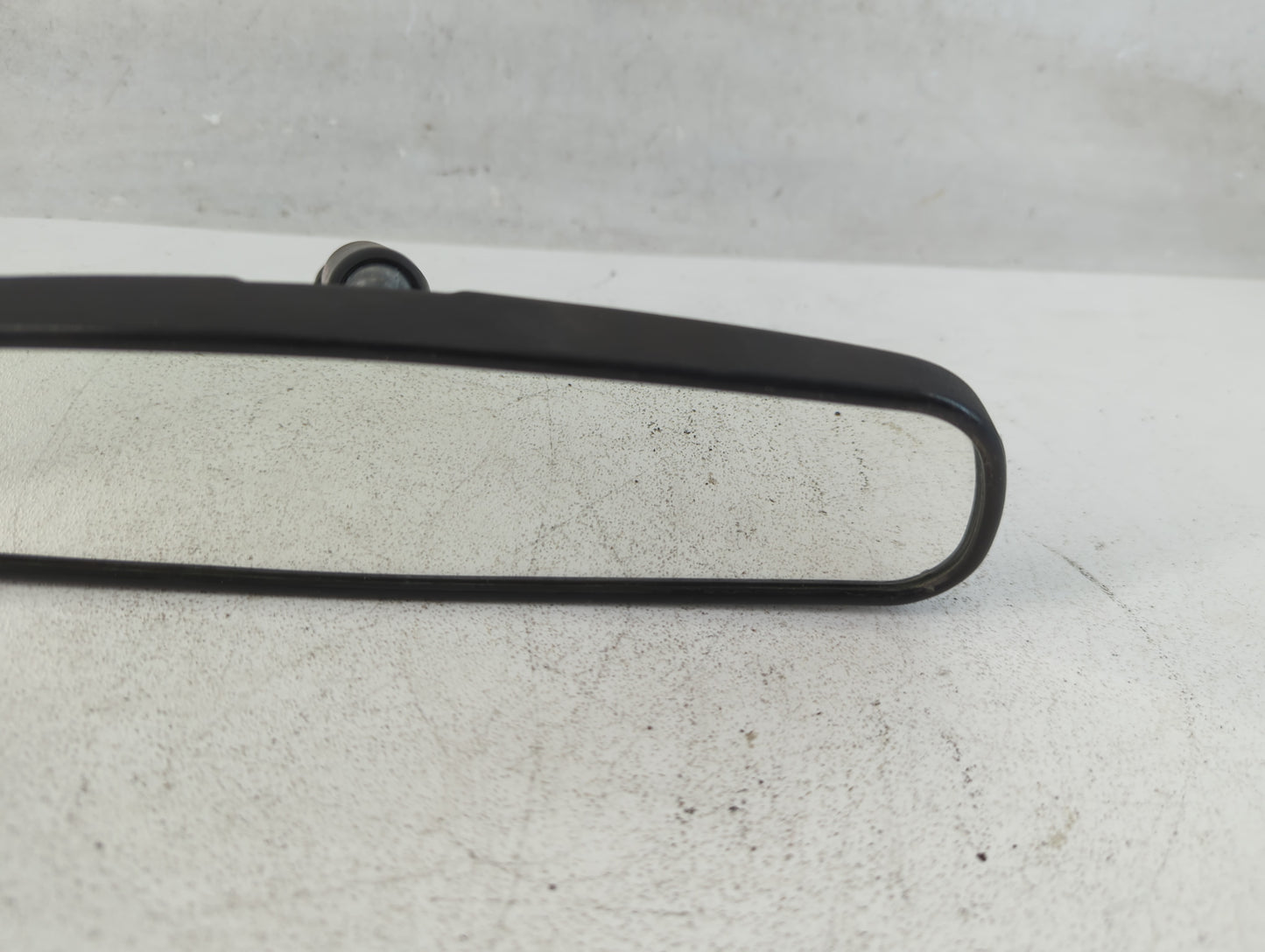 2004-2008 Chrysler Pacifica Interior Rear View Mirror Replacement OEM P/N:E8011681 Fits Fits 2004 2005 2006 2007 2008 OEM Used Auto Parts - Oemusedautoparts1.com
