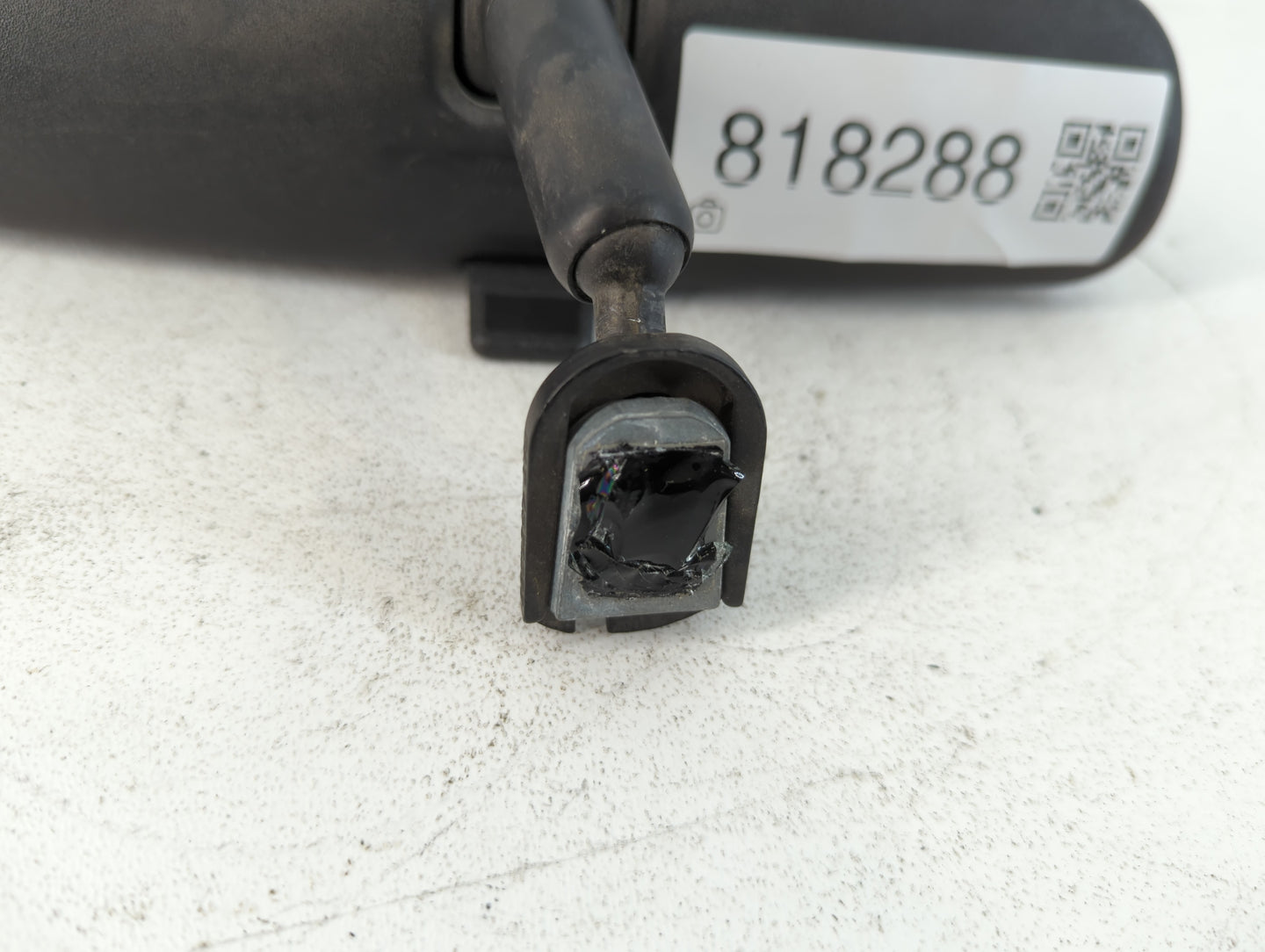 2004-2008 Chrysler Pacifica Interior Rear View Mirror Replacement OEM P/N:E8011681 Fits Fits 2004 2005 2006 2007 2008 OEM Used Auto Parts - Oemusedautoparts1.com