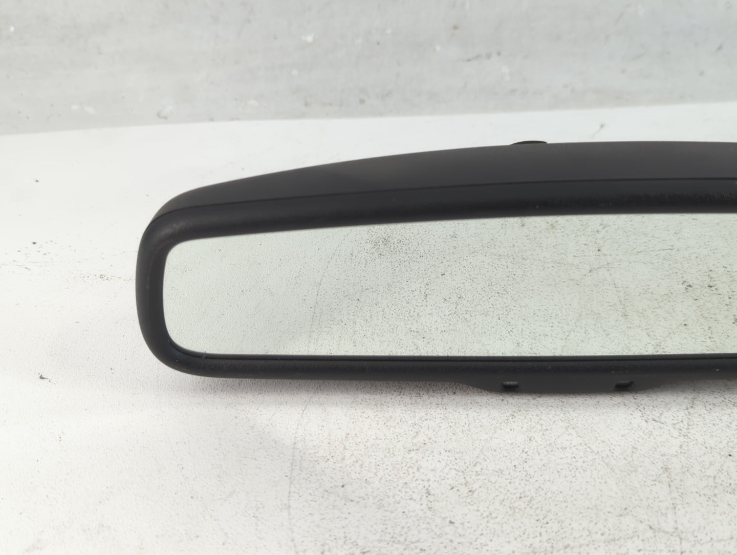 2004-2008 Chrysler Pacifica Interior Rear View Mirror Replacement OEM P/N:E11015892 Fits Fits 2004 2005 2006 2007 2008 OEM Used Auto Parts - Oemusedautoparts1.com