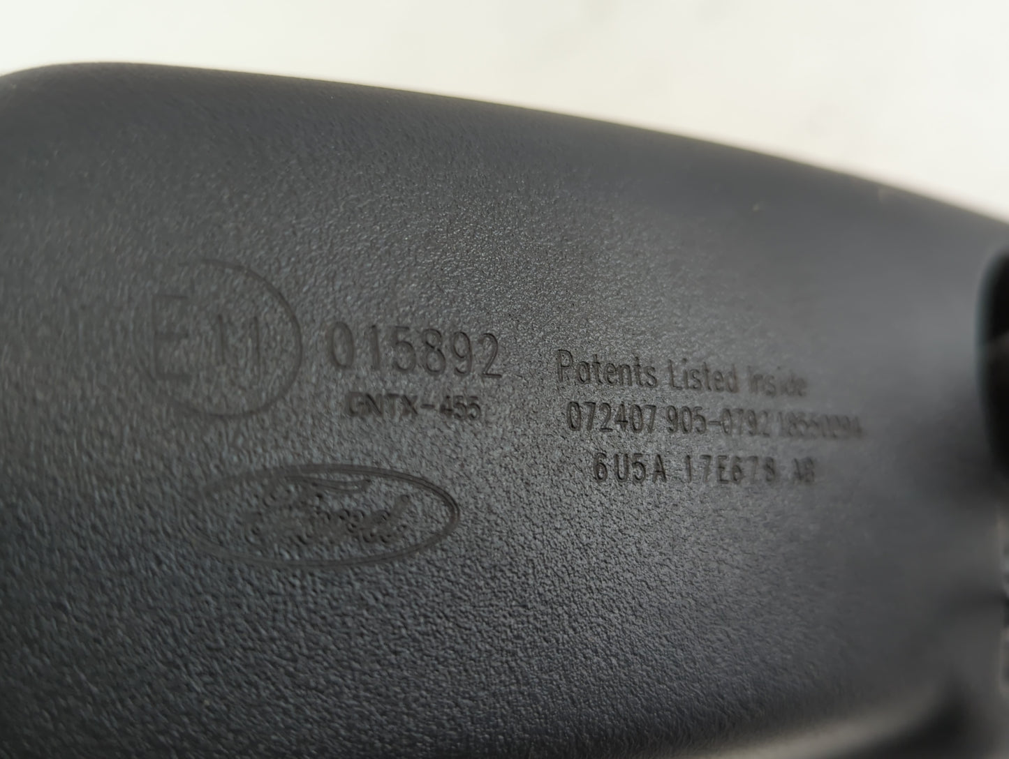 2004-2008 Chrysler Pacifica Interior Rear View Mirror Replacement OEM P/N:E11015892 Fits Fits 2004 2005 2006 2007 2008 OEM Used Auto Parts - Oemusedautoparts1.com