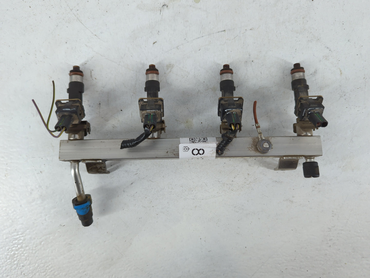 2001 Mercedes-Benz C320 Fuel Injectors P/N:0 280 151 253 Fits OEM Used Auto Parts - Oemusedautoparts1.com