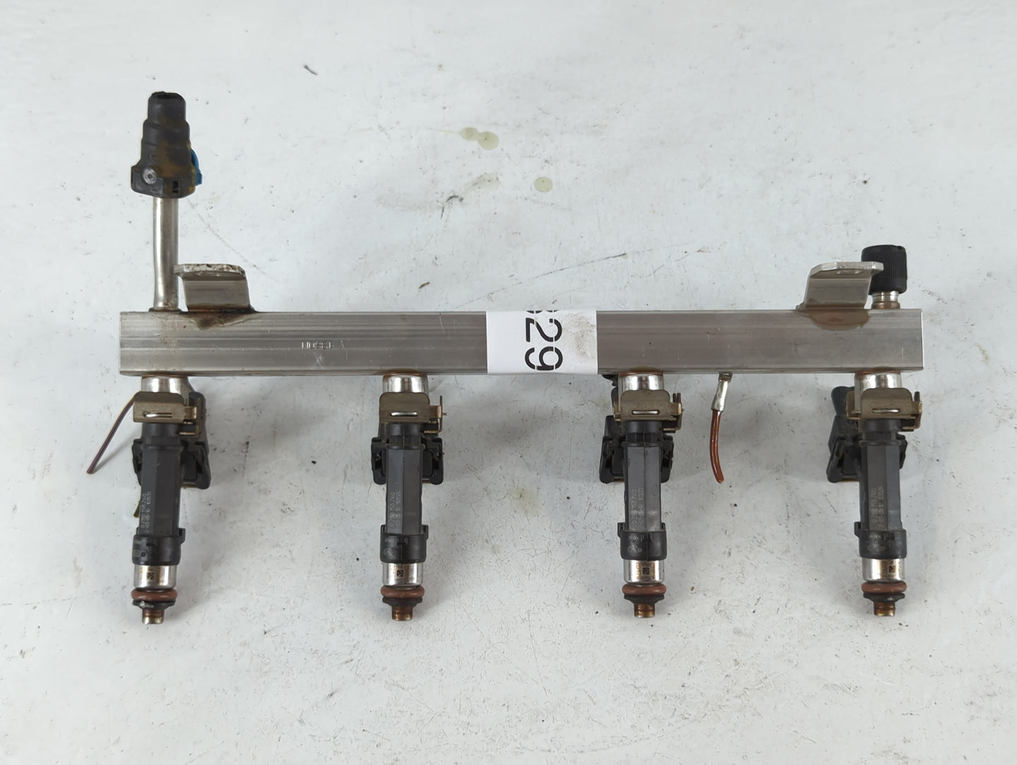 2001 Mercedes-Benz C320 Fuel Injectors P/N:0 280 151 253 Fits OEM Used Auto Parts - Oemusedautoparts1.com