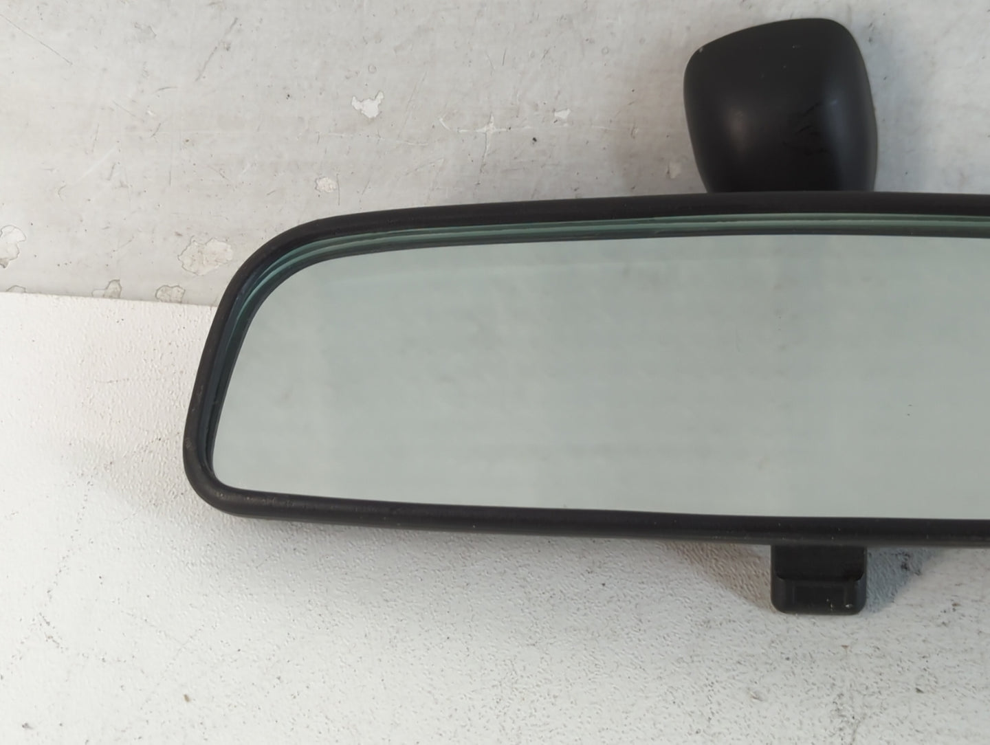 2000-2004 Hyundai Accent Interior Rear View Mirror Replacement OEM P/N:E402806 Fits OEM Used Auto Parts - Oemusedautoparts1.com