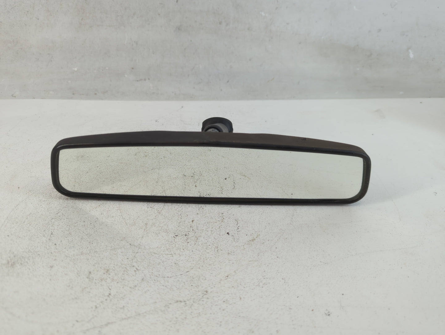 2004-2008 Chrysler Pacifica Interior Rear View Mirror Replacement OEM P/N:E8011083 Fits Fits 2004 2005 2006 2007 2008 OEM Used Auto Parts - Oemusedautoparts1.com