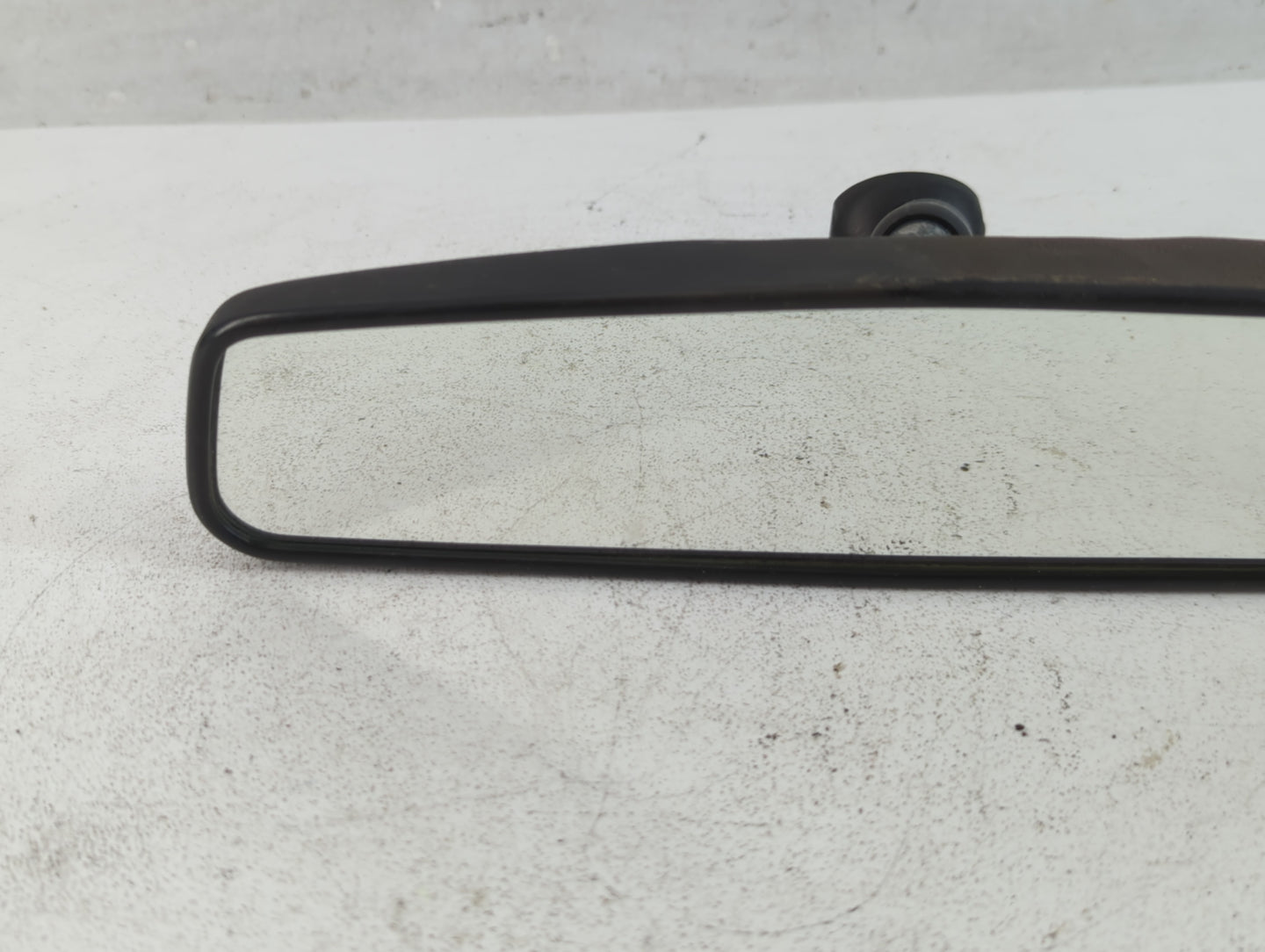 2004-2008 Chrysler Pacifica Interior Rear View Mirror Replacement OEM P/N:E8011083 Fits Fits 2004 2005 2006 2007 2008 OEM Used Auto Parts - Oemusedautoparts1.com