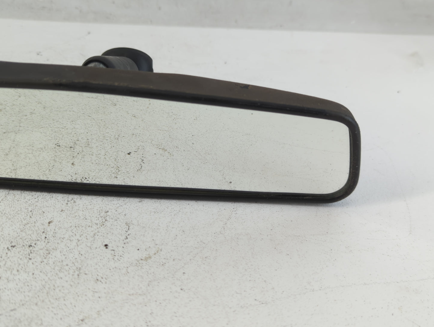 2004-2008 Chrysler Pacifica Interior Rear View Mirror Replacement OEM P/N:E8011083 Fits Fits 2004 2005 2006 2007 2008 OEM Used Auto Parts - Oemusedautoparts1.com