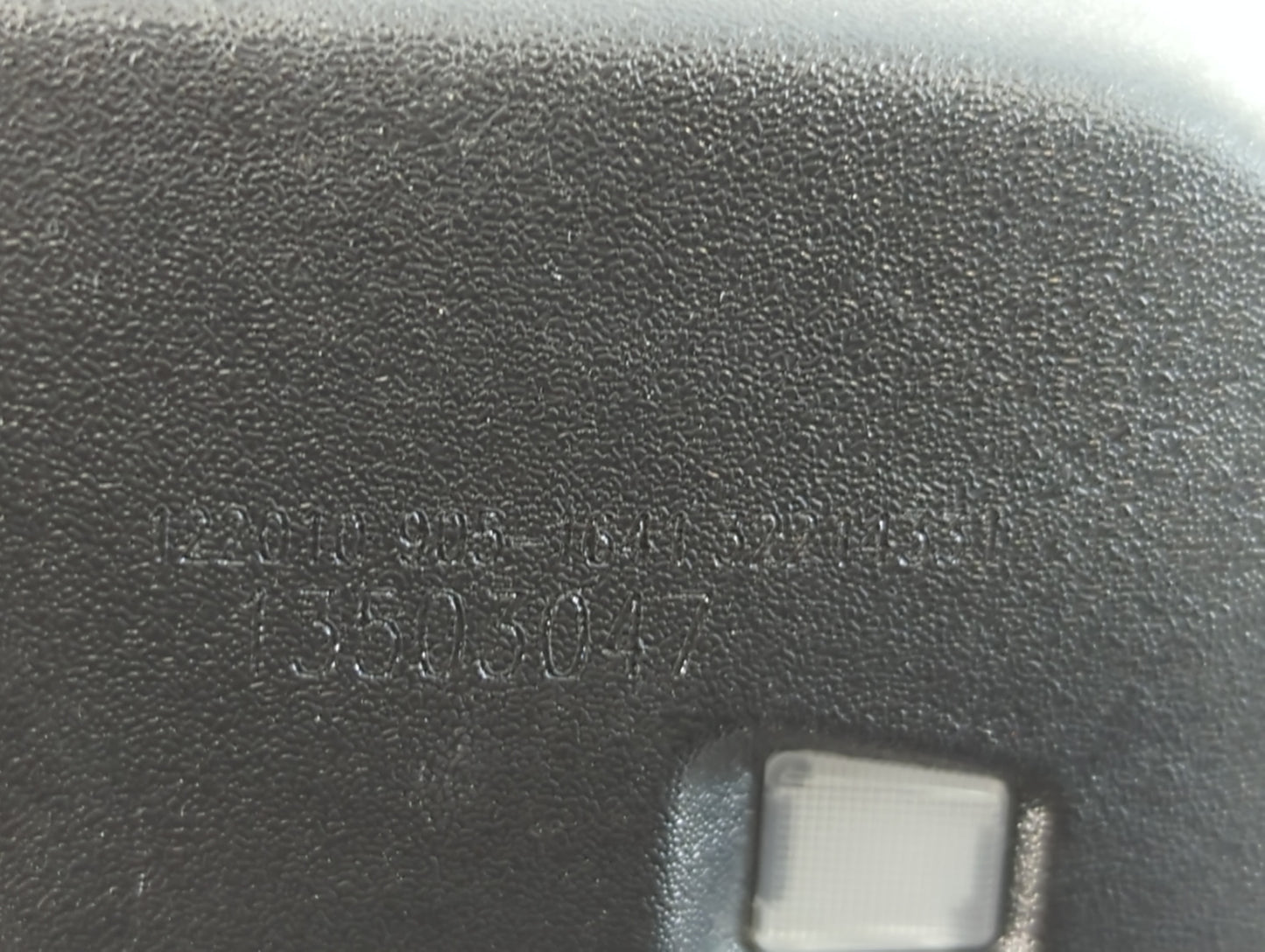 2004-2008 Chrysler Pacifica Interior Rear View Mirror Replacement OEM P/N:13503047 Fits Fits 2004 2005 2006 2007 2008 OEM Used Auto Parts - Oemusedautoparts1.com