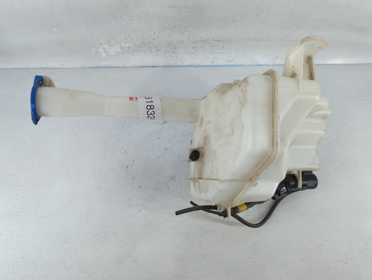 2011-2013 Kia Forte Windshield Washer Fluid Reservoir Bottle Oem - Oemusedautoparts1.com