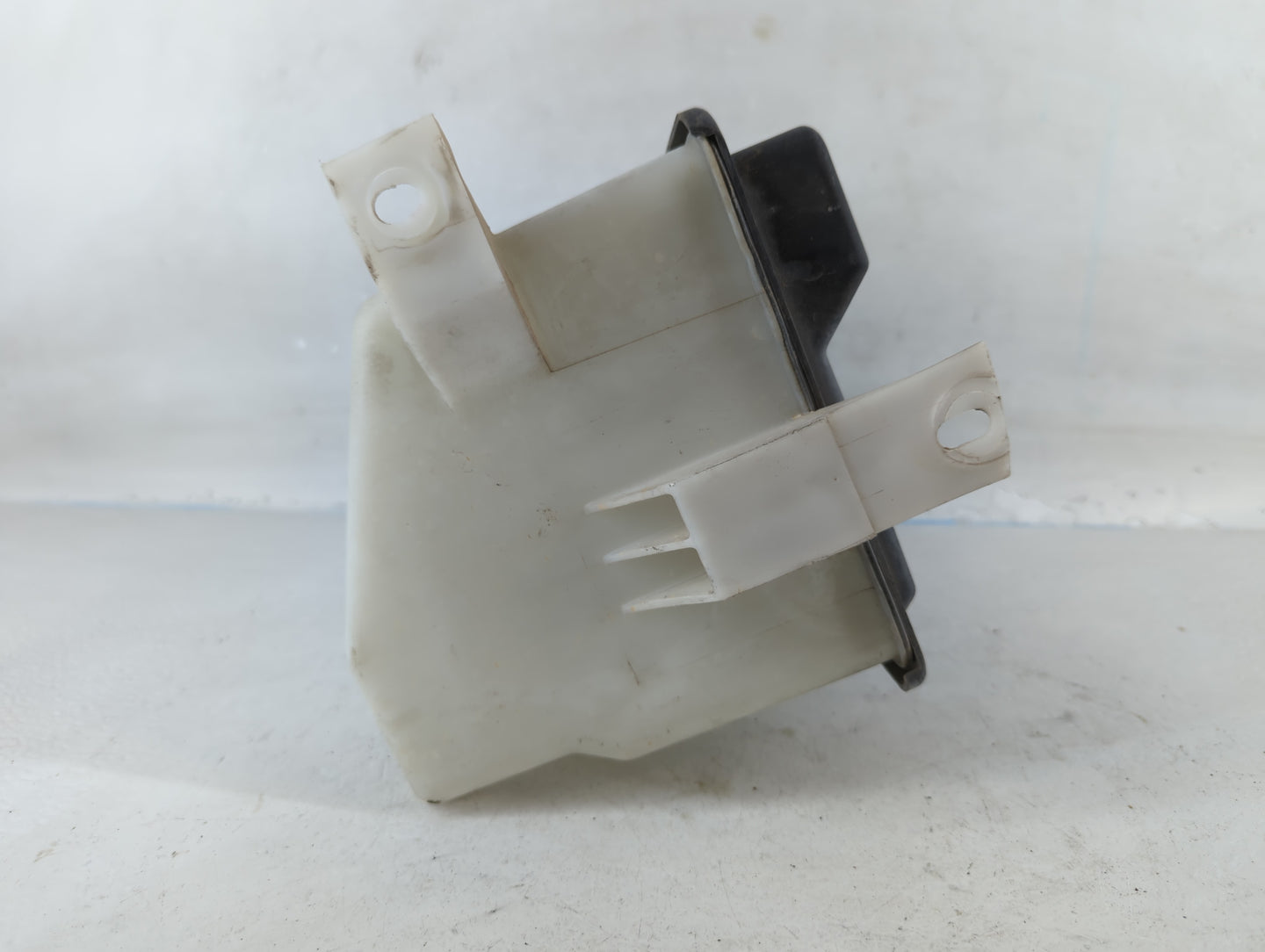2003-2006 Ford Expedition Radiator Coolant Overflow Expansion Tank Bottle - Oemusedautoparts1.com