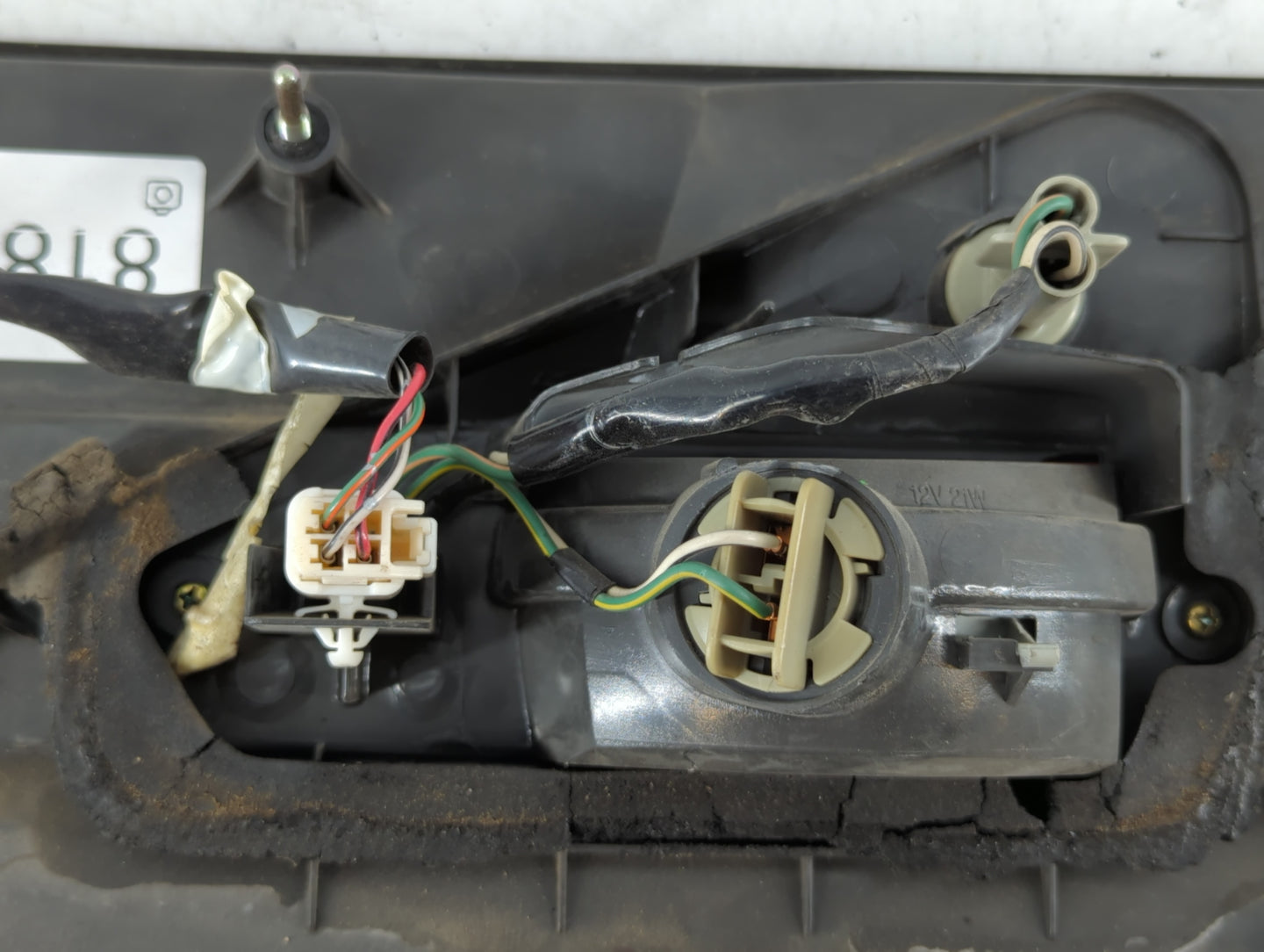 1997-1999 Lexus Es300 Tail Light Assembly Passenger Right OEM Fits Fits 1997 1998 1999 OEM Used Auto Parts - Oemusedautoparts1.com