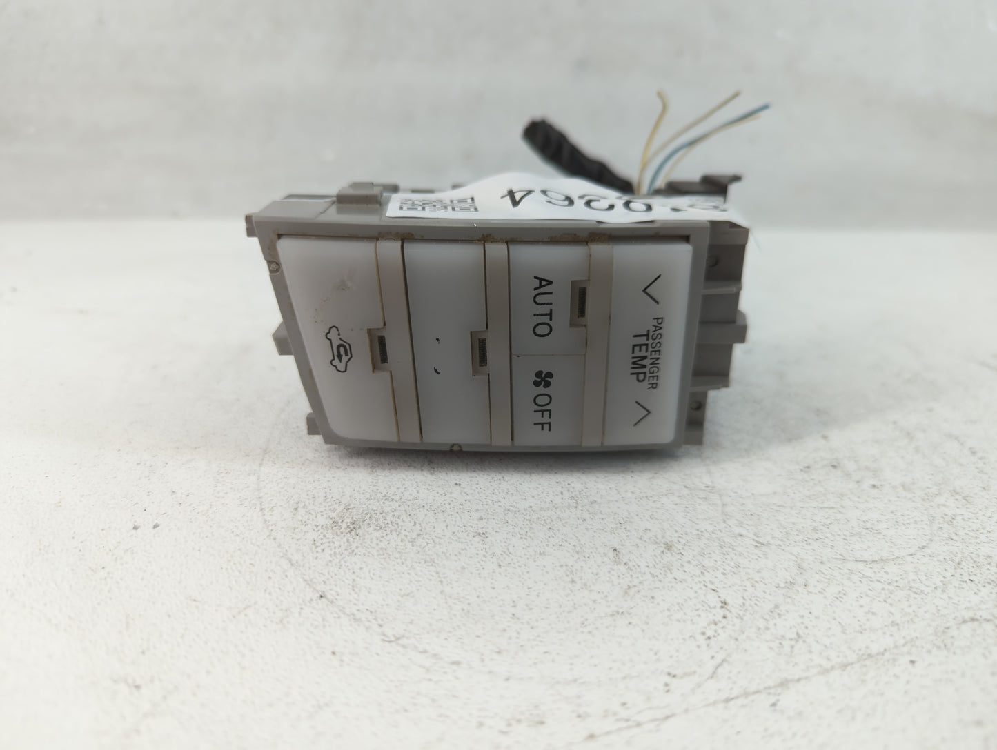 2005-2010 Toyota Avalon Climate Control Module Temperature AC/Heater Replacement P/N:55900-07160 Fits OEM Used Auto Parts - Oemusedautoparts1.com
