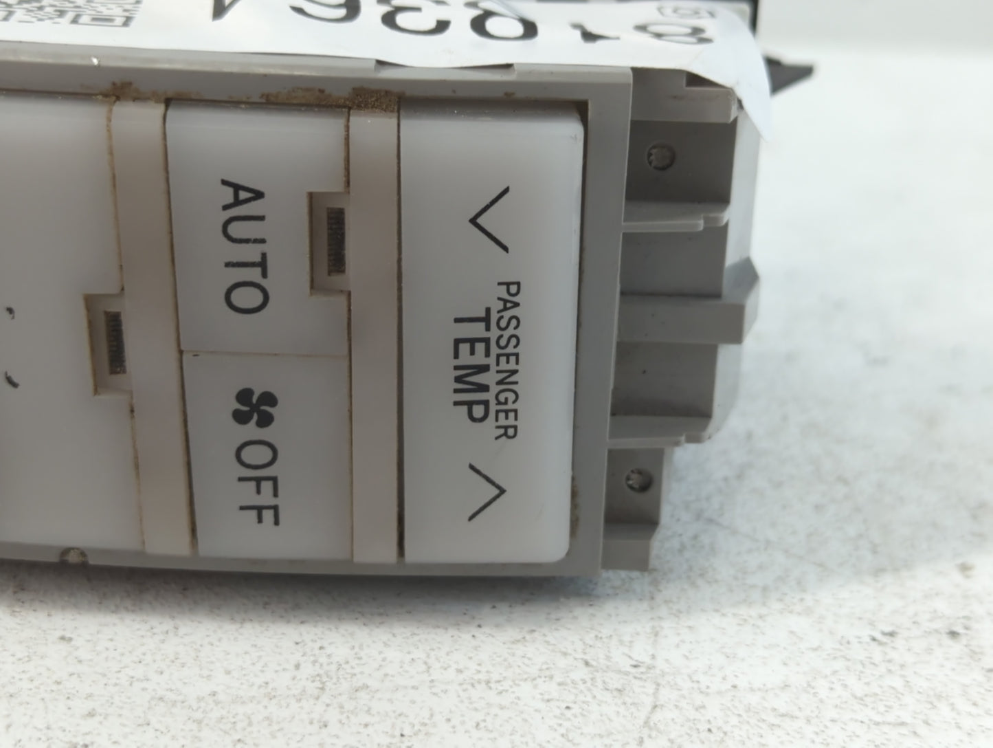 2005-2010 Toyota Avalon Climate Control Module Temperature AC/Heater Replacement P/N:55900-07160 Fits OEM Used Auto Parts - Oemusedautoparts1.com