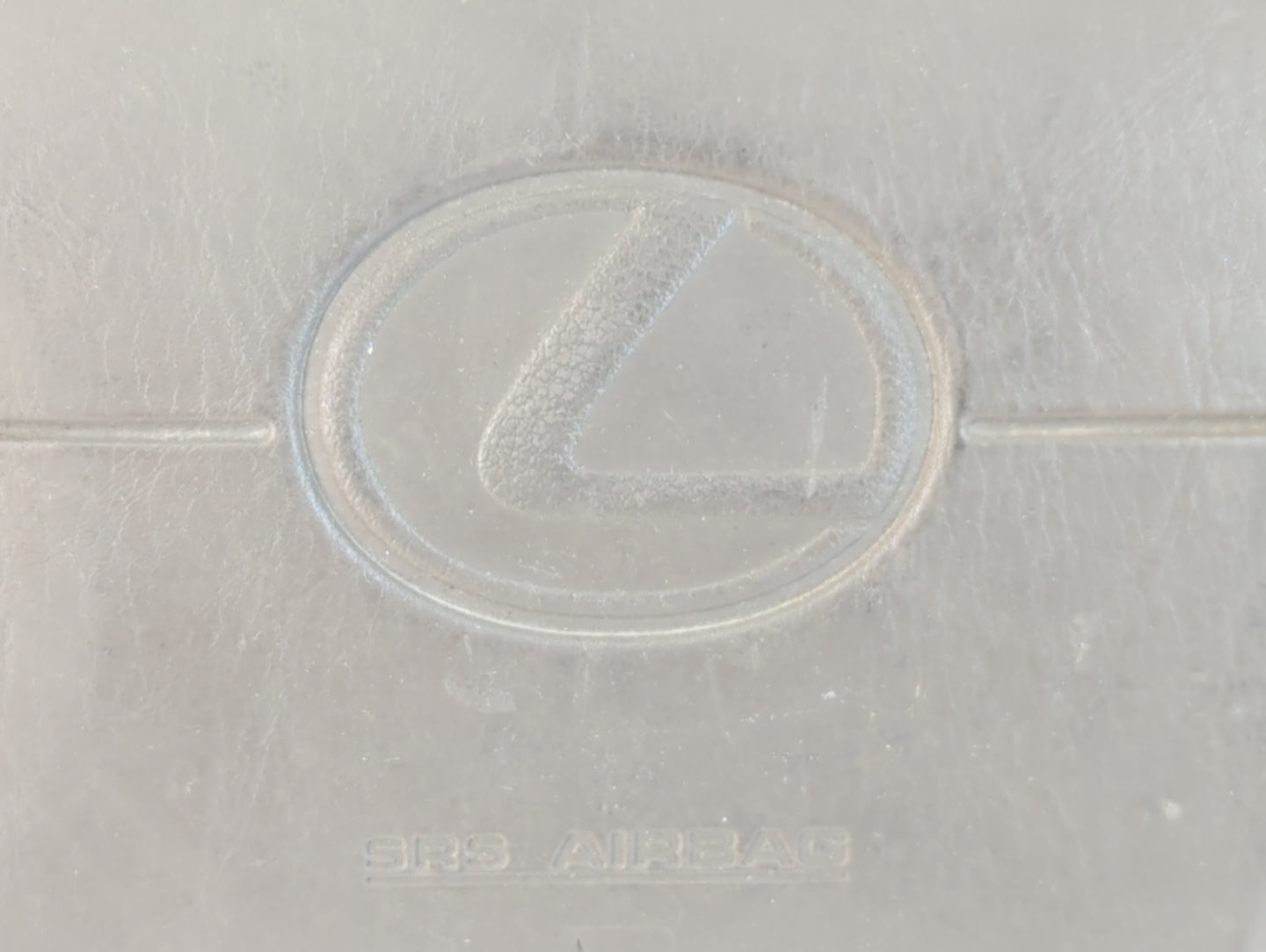 1998 Lexus Es300 Air Bag Driver Left Steering Wheel Mounted P/N:901745698A66 Fits OEM Used Auto Parts - Oemusedautoparts1.com