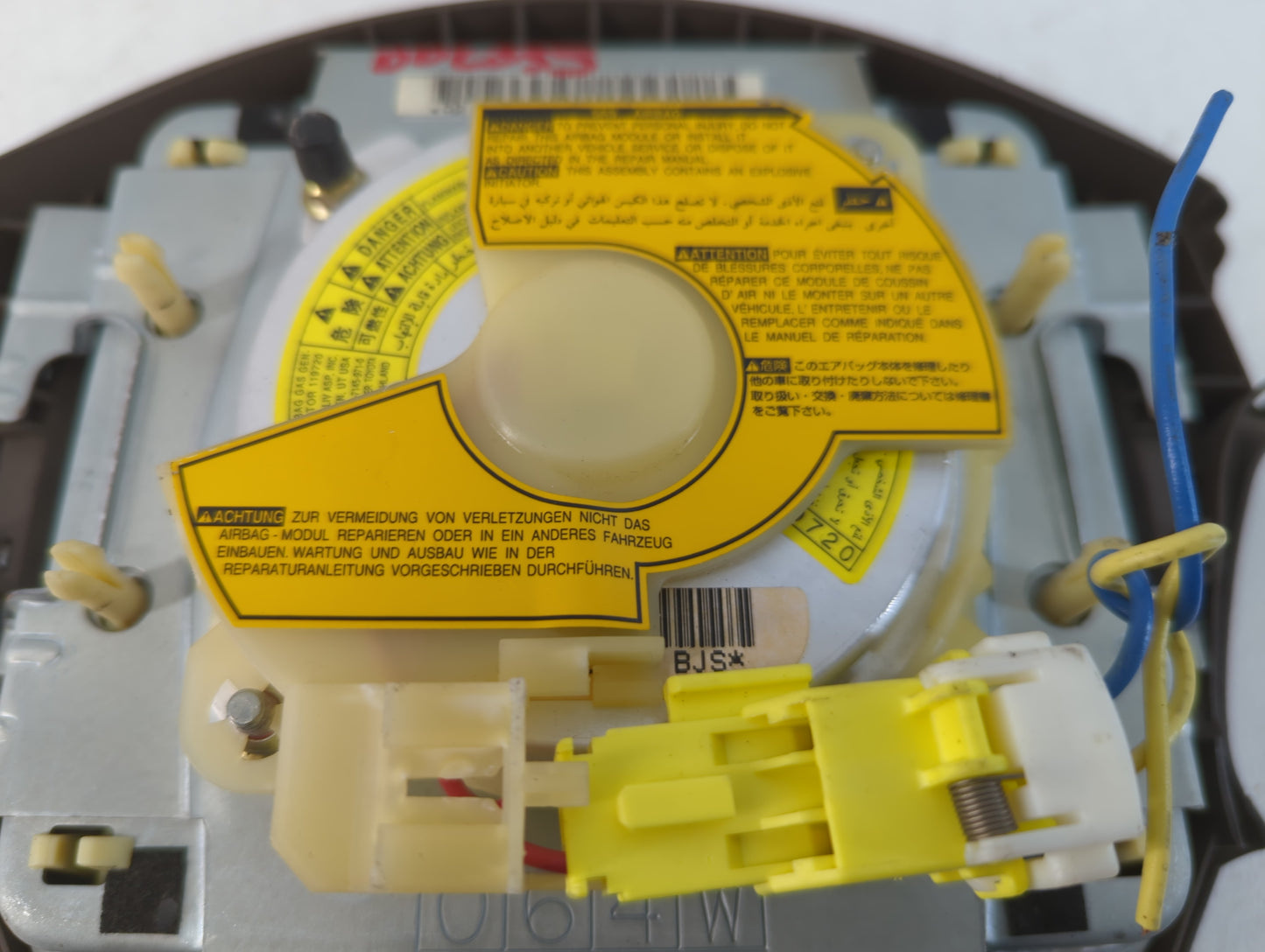 1998 Lexus Es300 Air Bag Driver Left Steering Wheel Mounted P/N:901745698A66 Fits OEM Used Auto Parts - Oemusedautoparts1.com