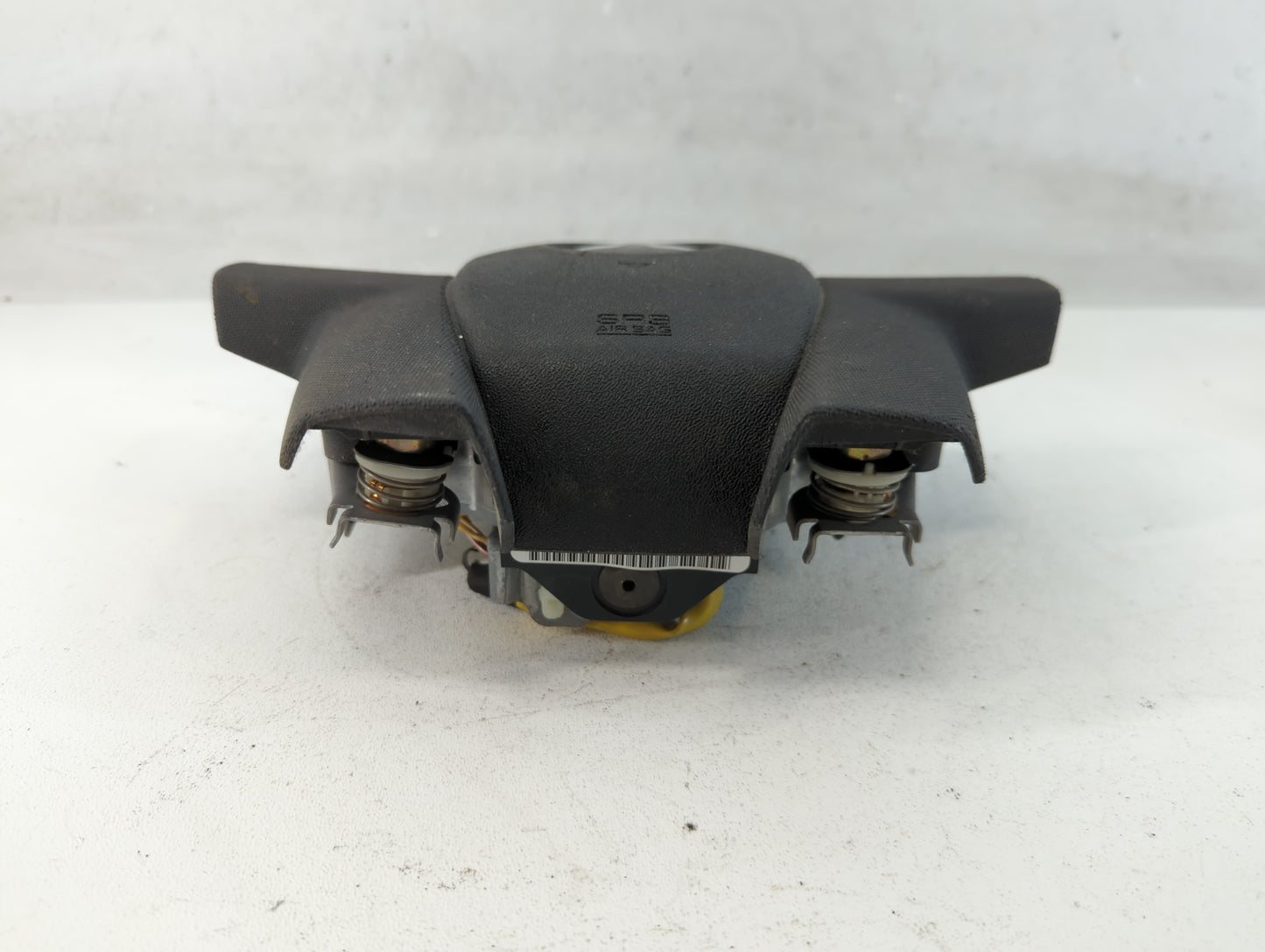 2004-2006 Mitsubishi Galant Air Bag Driver Left Steering Wheel Mounted Fits Fits 2004 2005 2006 OEM Used Auto Parts - Oemusedautoparts1.com