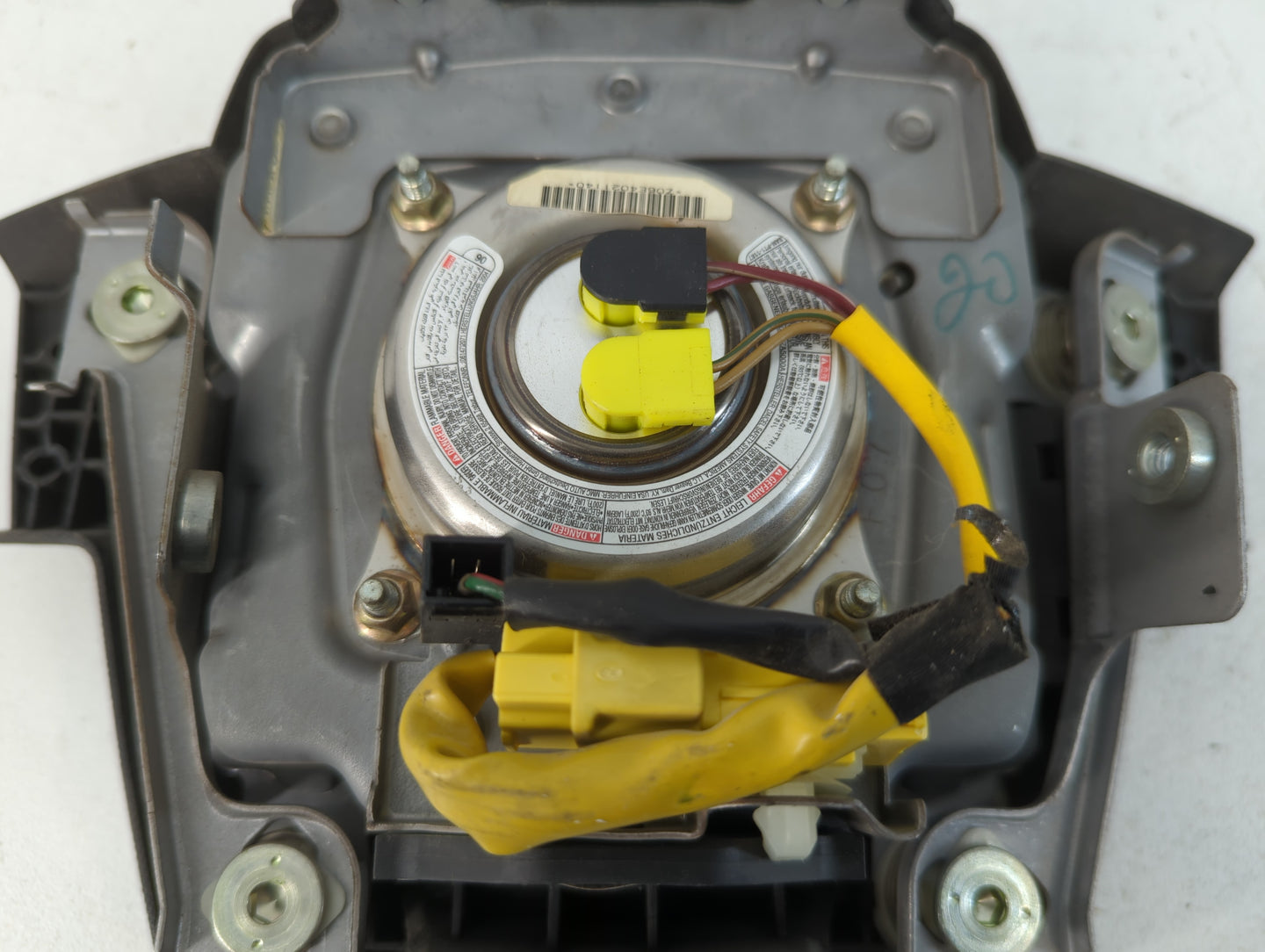 2004-2006 Mitsubishi Galant Air Bag Driver Left Steering Wheel Mounted Fits Fits 2004 2005 2006 OEM Used Auto Parts - Oemusedautoparts1.com