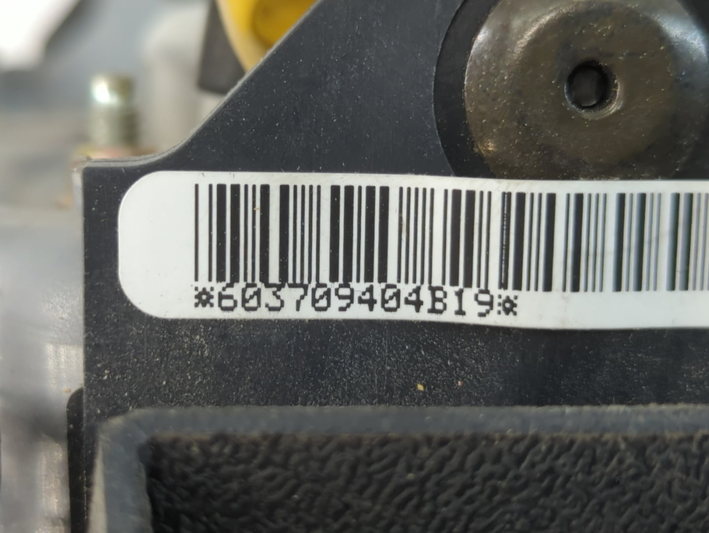 2004-2006 Mitsubishi Galant Air Bag Driver Left Steering Wheel Mounted Fits Fits 2004 2005 2006 OEM Used Auto Parts - Oemusedautoparts1.com