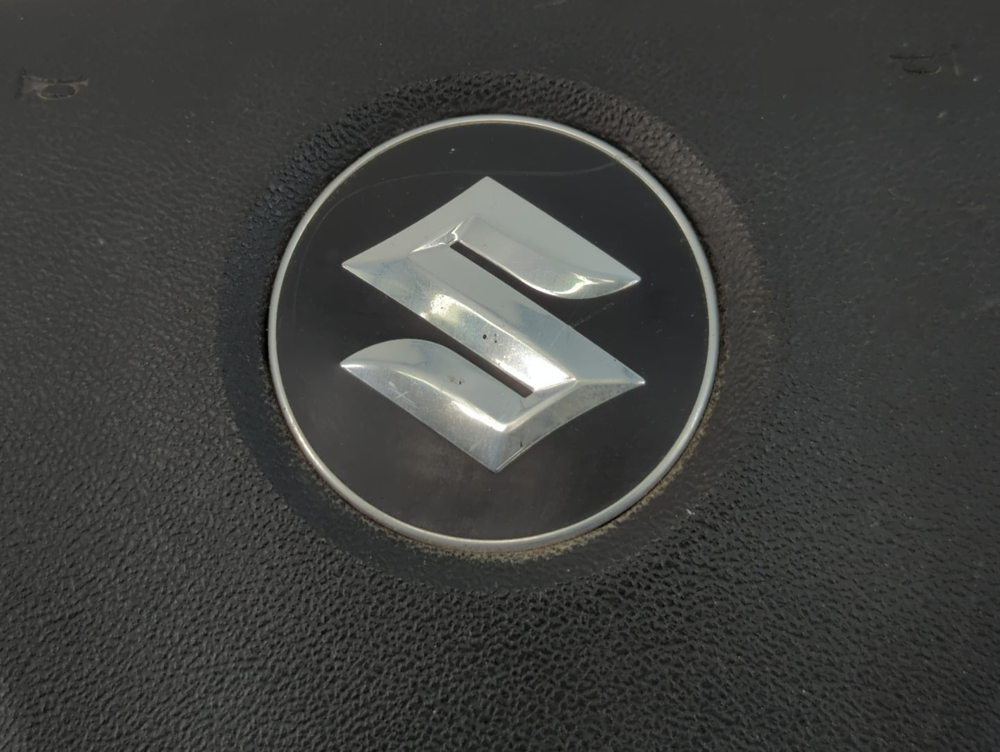 2007 Suzuki Xl-7 Air Bag Driver Left Steering Wheel Mounted P/N:30380153DWA Fits OEM Used Auto Parts - Oemusedautoparts1.com